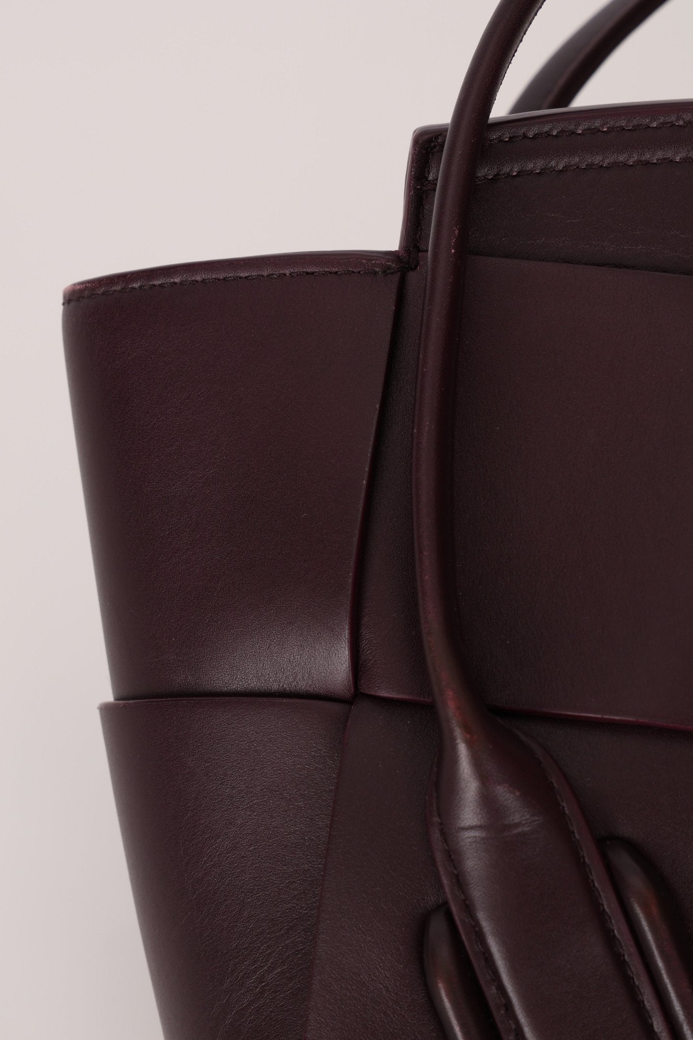 Bottega Veneta Prune Maxi Intrecciato Arco Flap - FashioNica