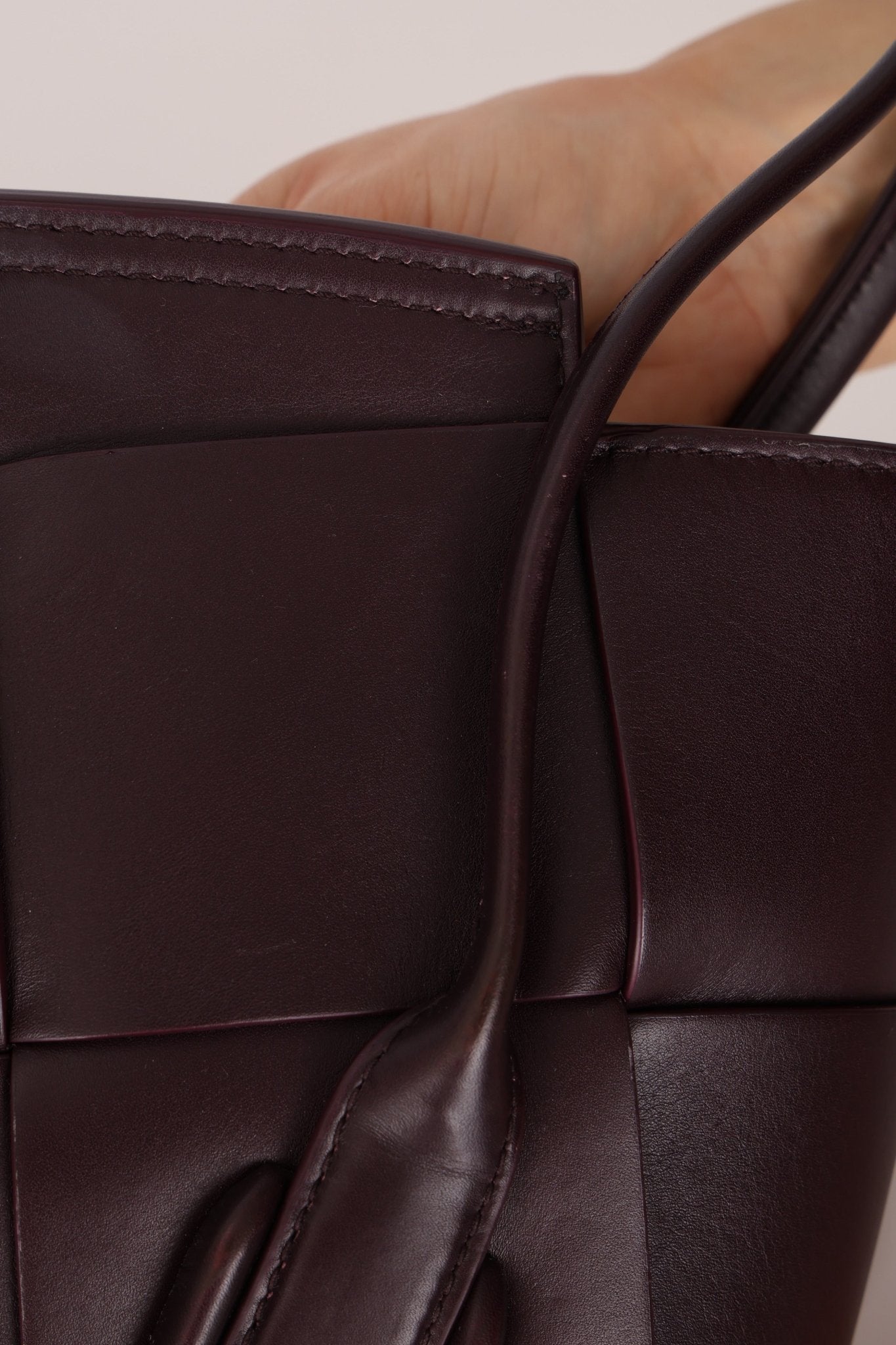 Bottega Veneta Prune Maxi Intrecciato Arco Flap - FashioNica