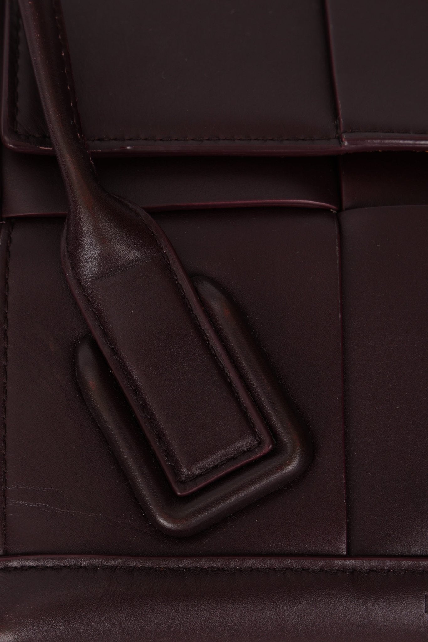 Bottega Veneta Prune Maxi Intrecciato Arco Flap - FashioNica