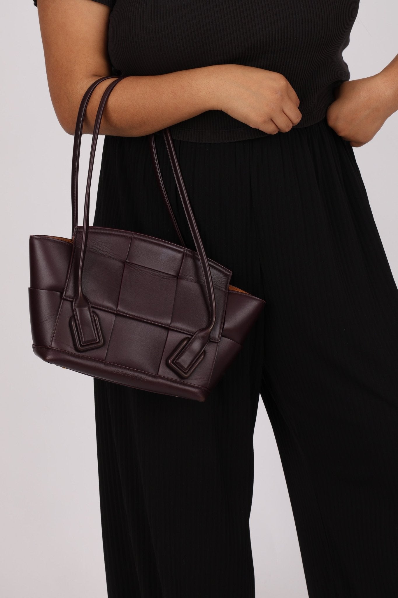 Bottega Veneta Prune Maxi Intrecciato Arco Flap - FashioNica