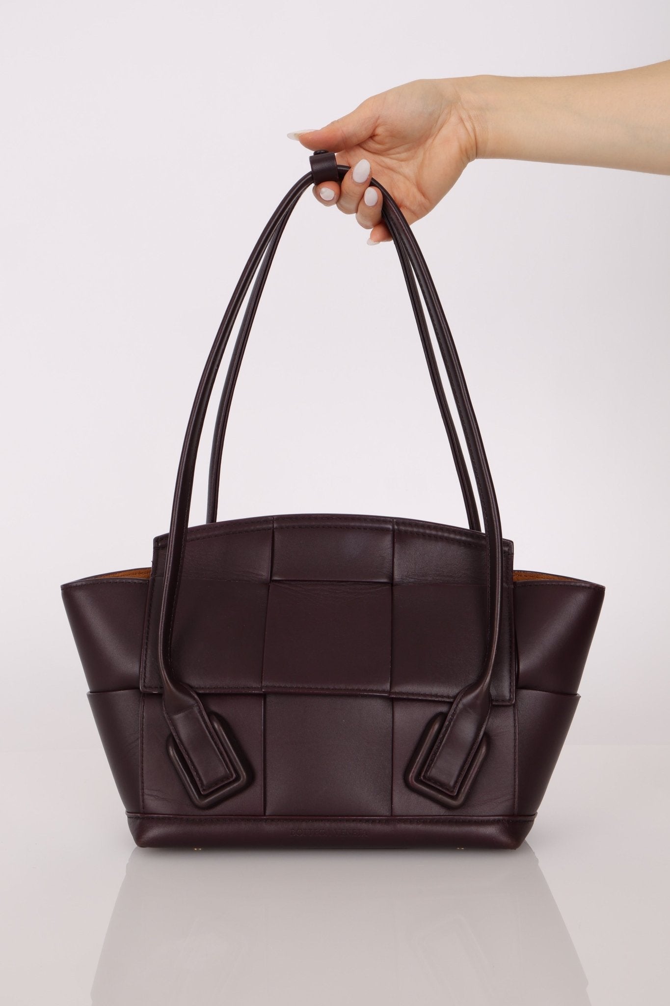 Bottega Veneta Prune Maxi Intrecciato Arco Flap - FashioNica