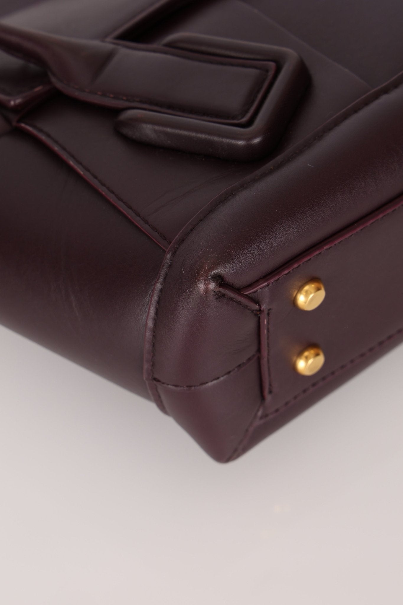 Bottega Veneta Prune Maxi Intrecciato Arco Flap - FashioNica