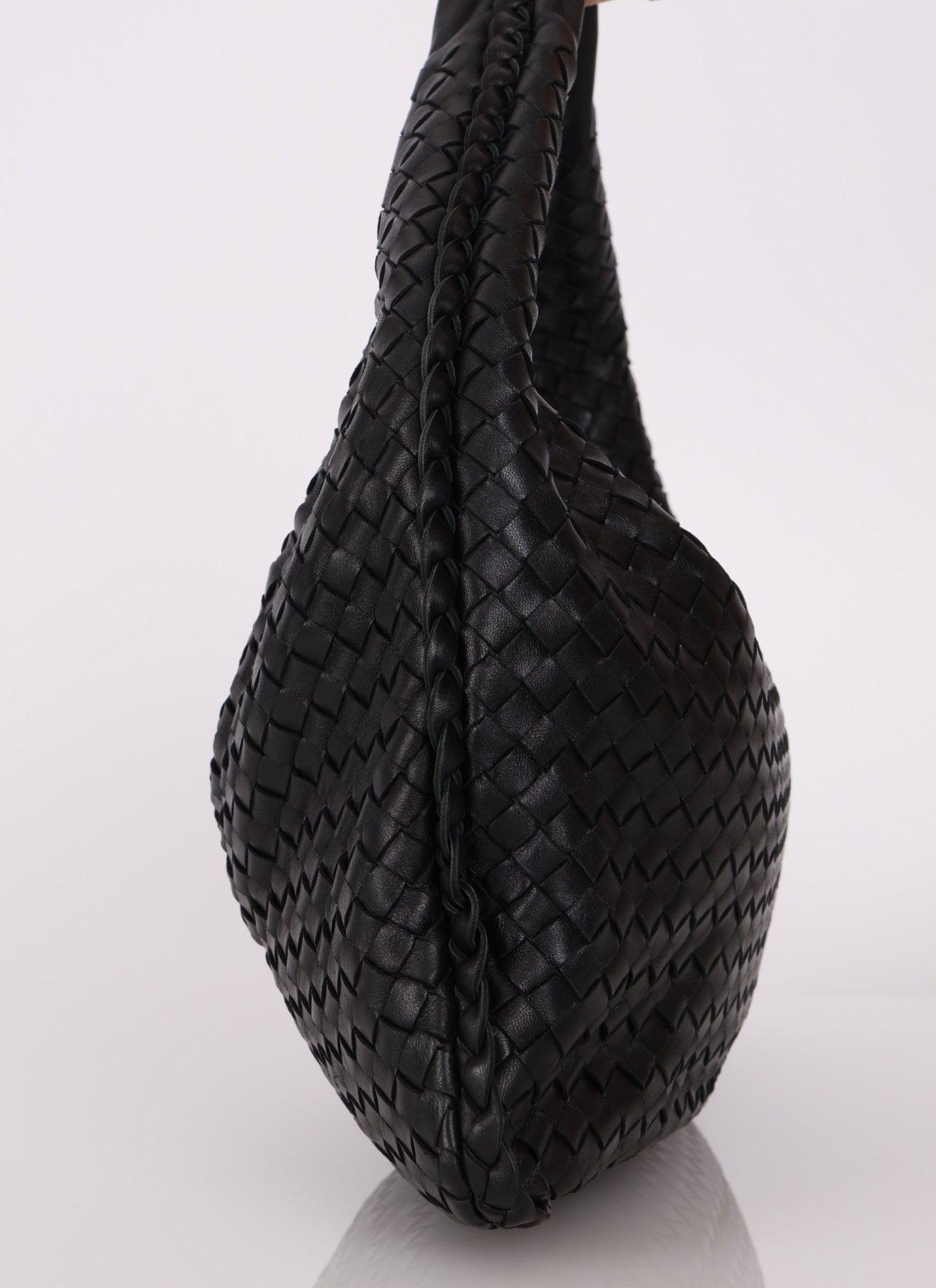 Bottega Veneta Small Intrecciato Black Hobo - FashioNica