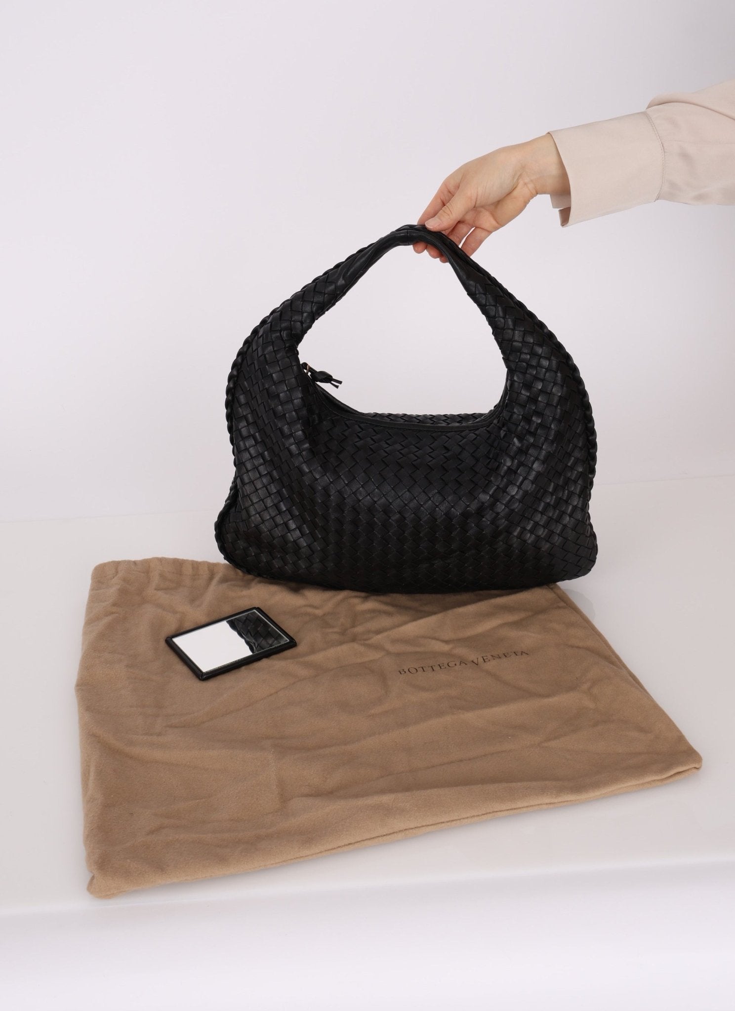 Bottega Veneta Small Intrecciato Black Hobo - FashioNica