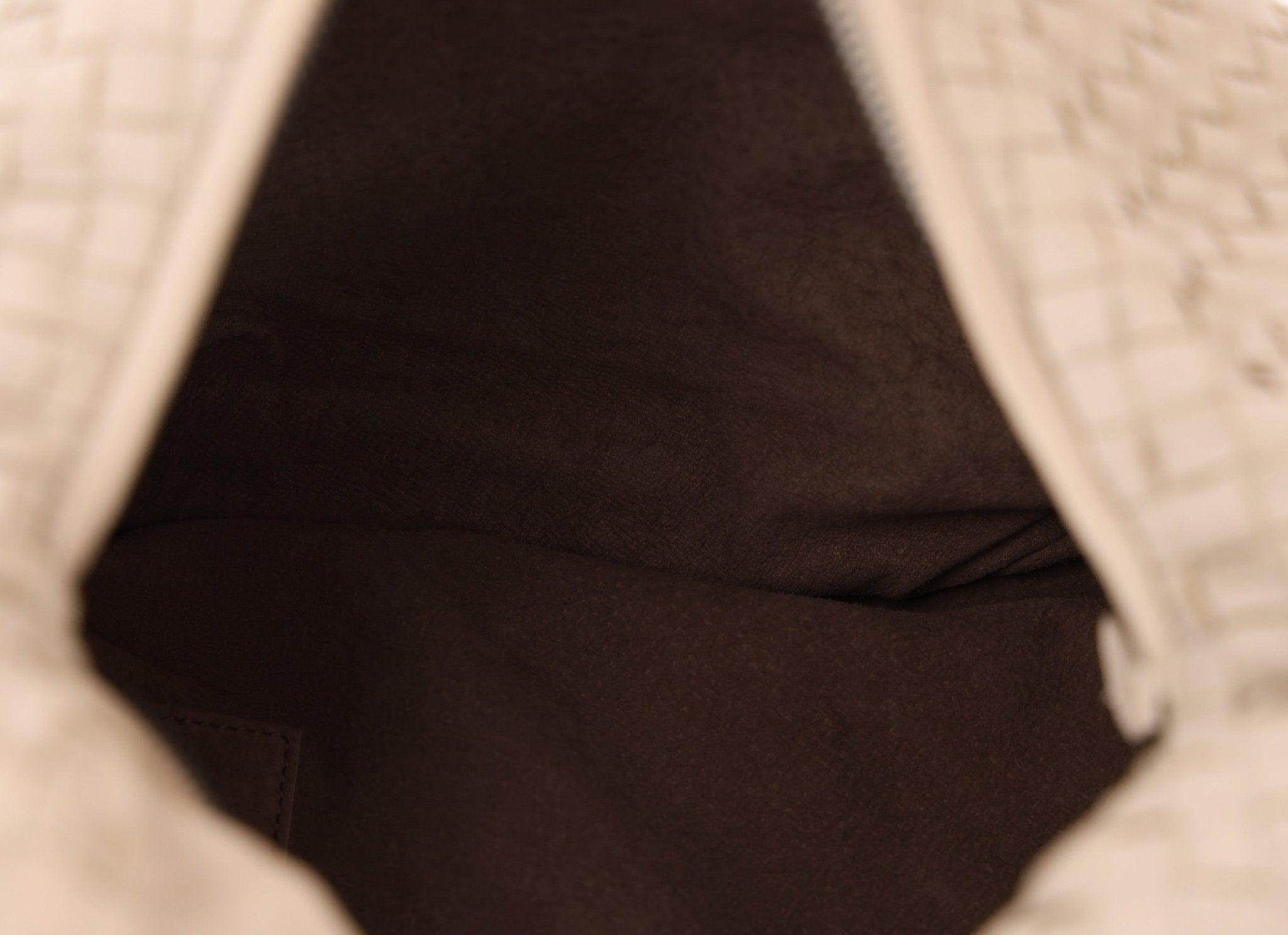 Bottega Veneta Stone Intrecciato Medium Hobo - FashioNica