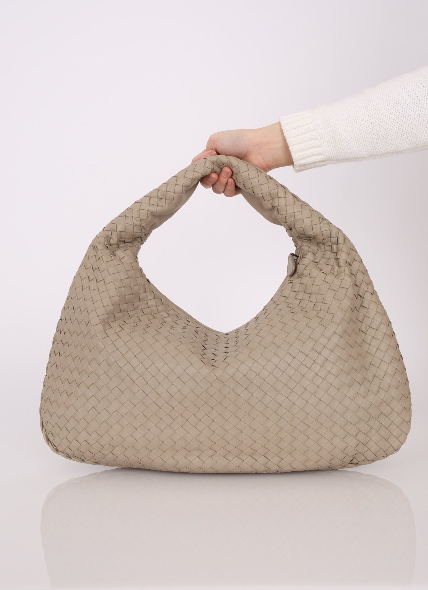 Bottega Veneta Stone Intrecciato Medium Hobo - FashioNica