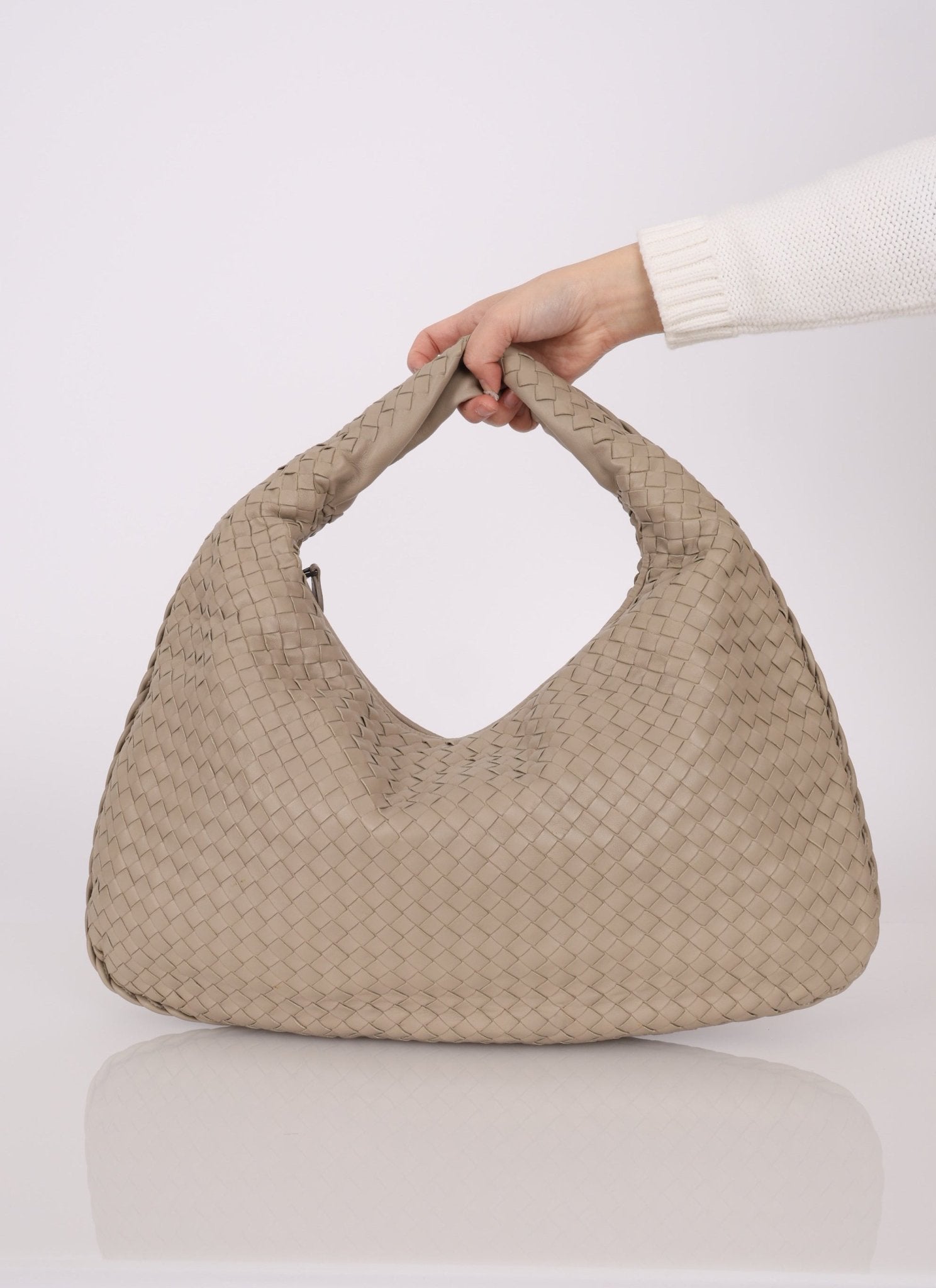 Bottega Veneta Stone Intrecciato Medium Hobo - FashioNica