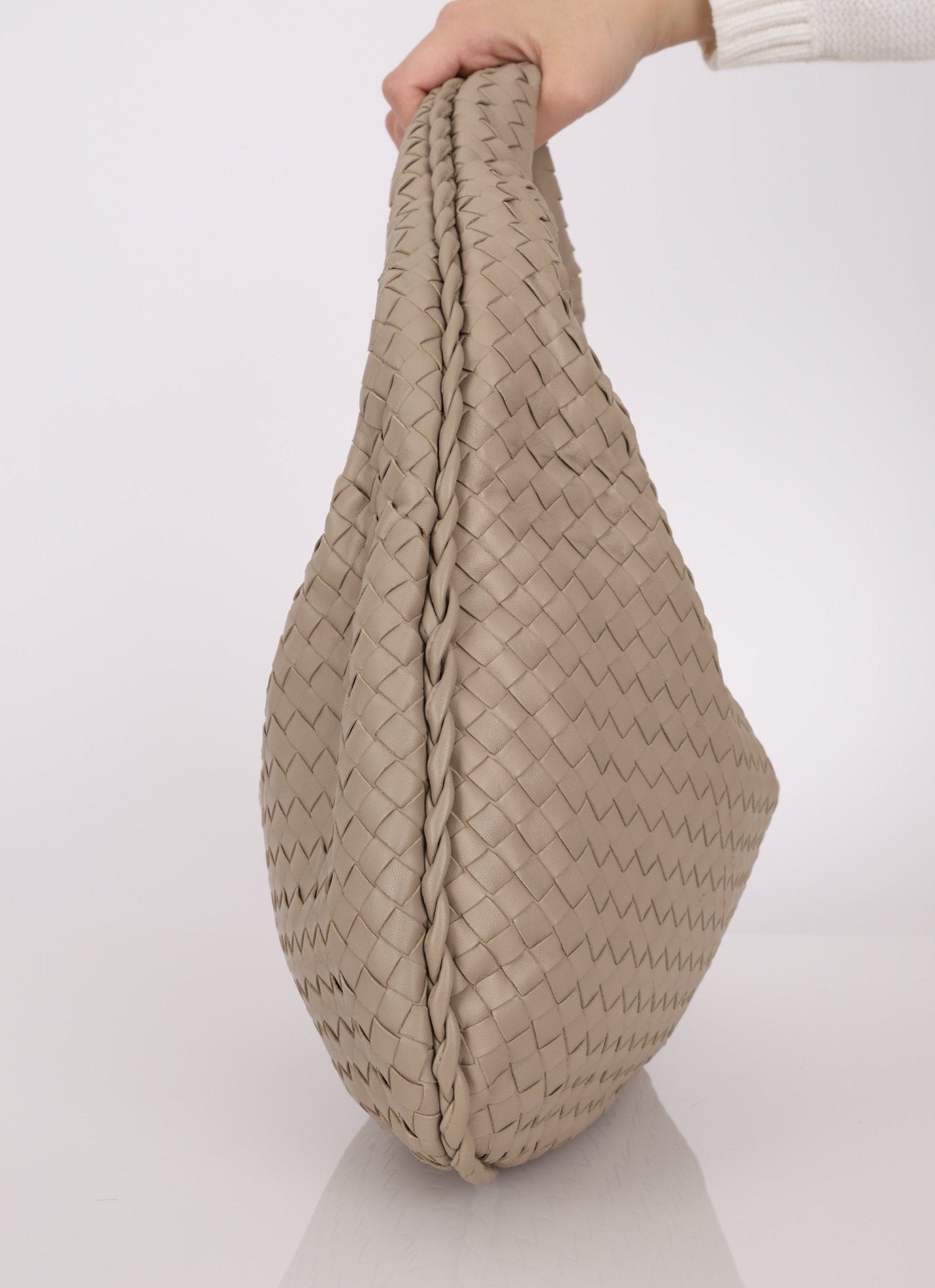 Bottega Veneta Stone Intrecciato Medium Hobo - FashioNica