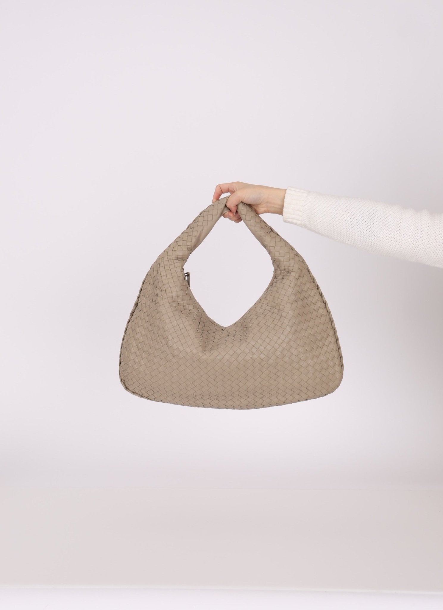 Bottega Veneta Stone Intrecciato Medium Hobo - FashioNica