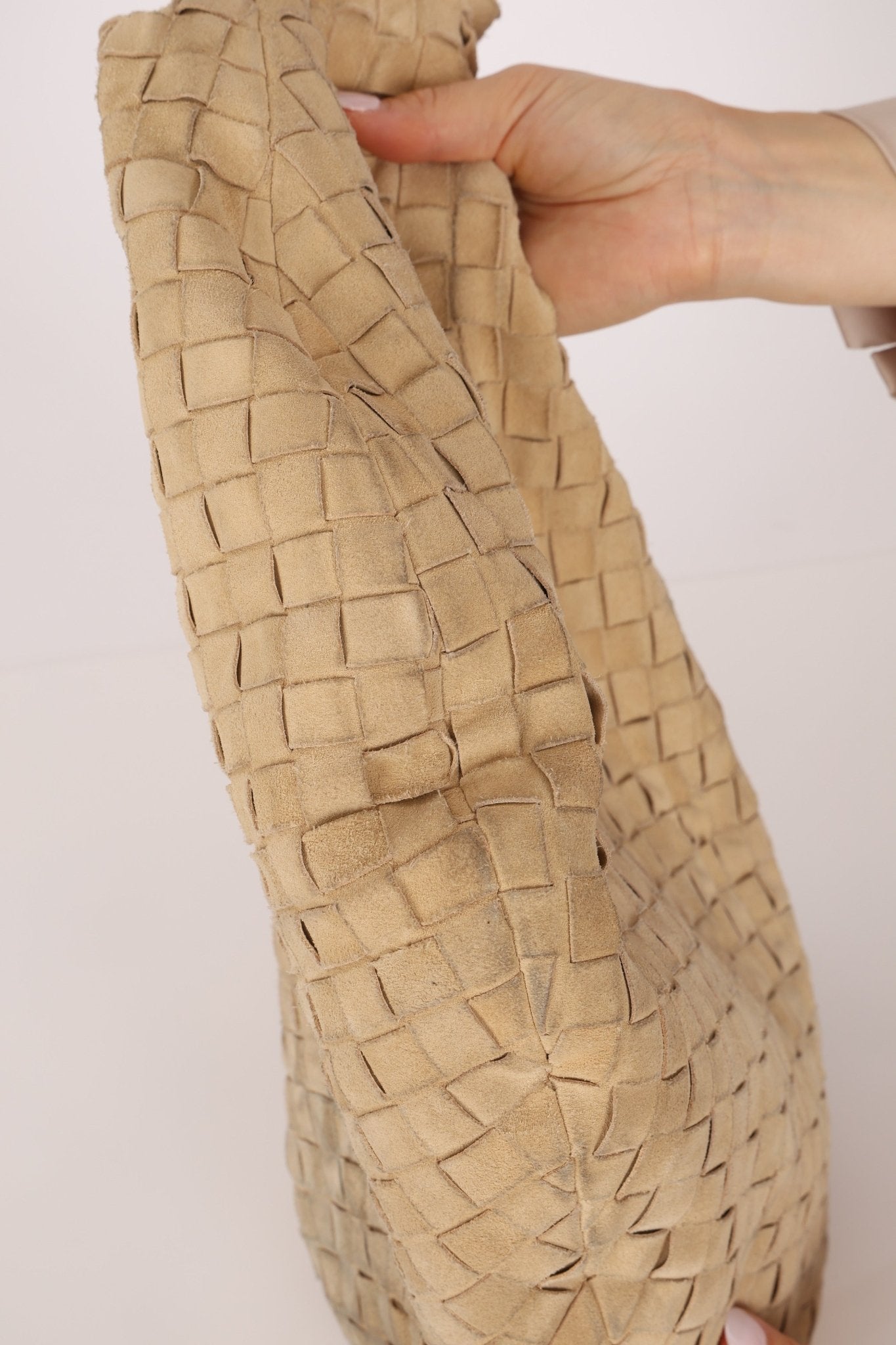 Bottega Veneta Suede Large Jodie - FashioNica