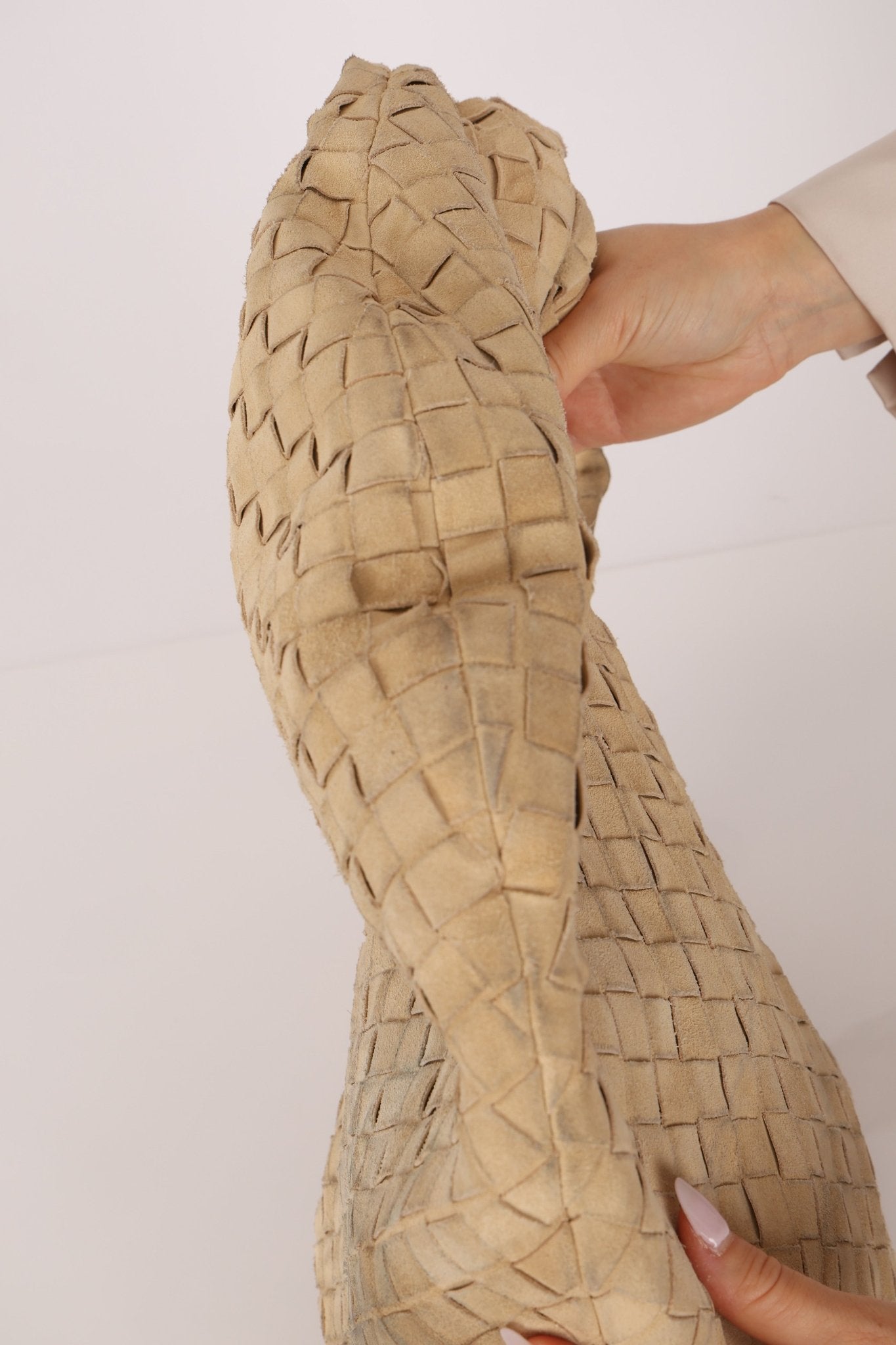 Bottega Veneta Suede Large Jodie - FashioNica