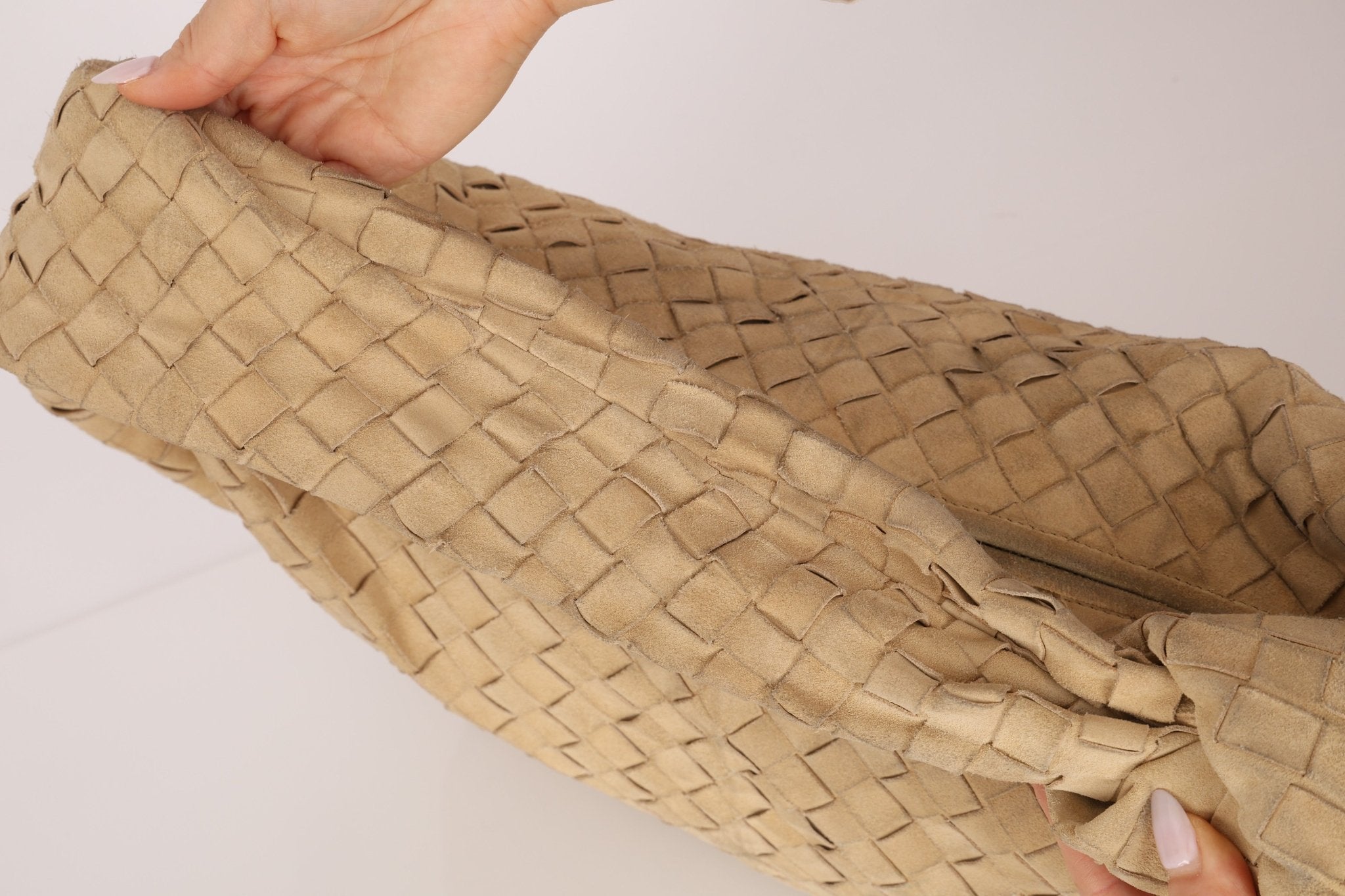 Bottega Veneta Suede Large Jodie - FashioNica