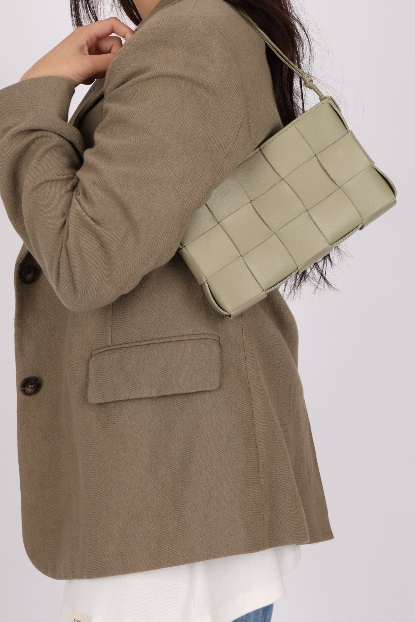 Bottega Veneta Travertine Cassette Shoulder Bag - FashioNica