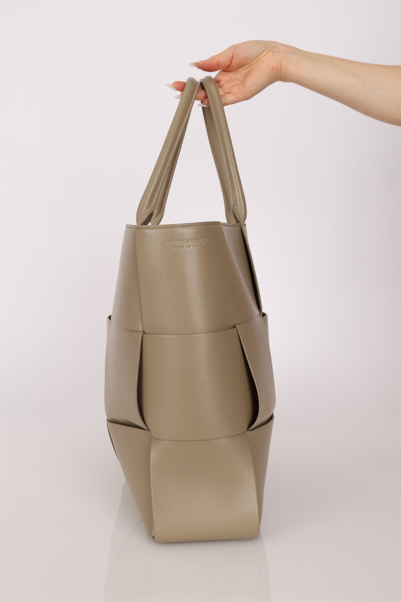 Bottega Veneta Travertine Maxi Intrecciato Large Arco Tote - FashioNica
