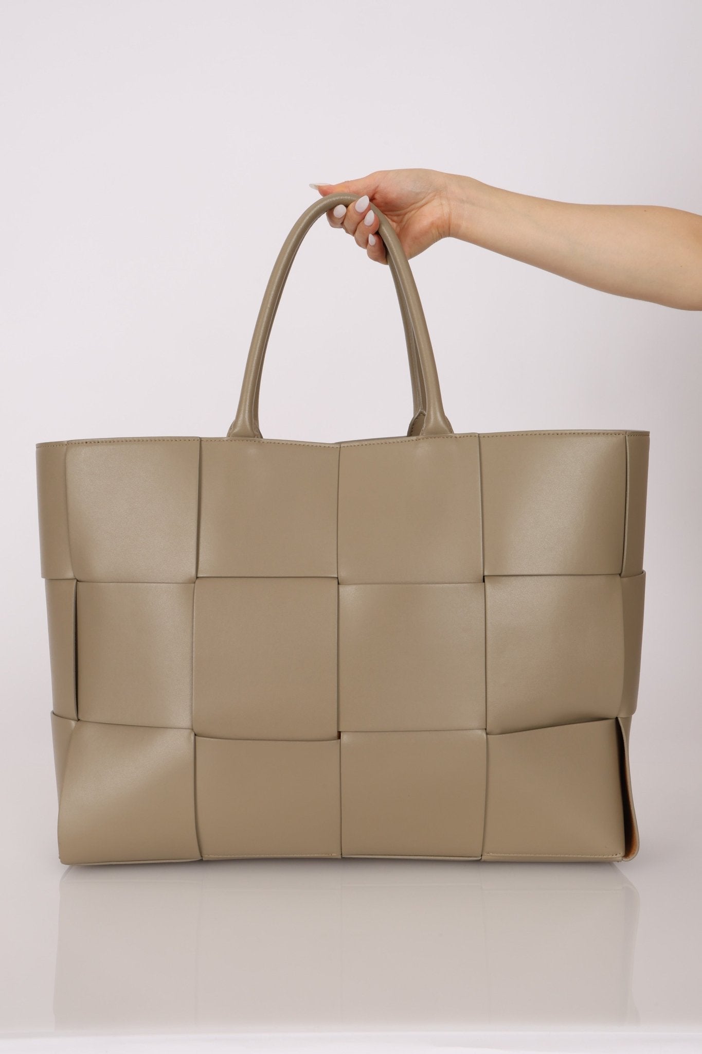 Bottega Veneta Travertine Maxi Intrecciato Large Arco Tote - FashioNica