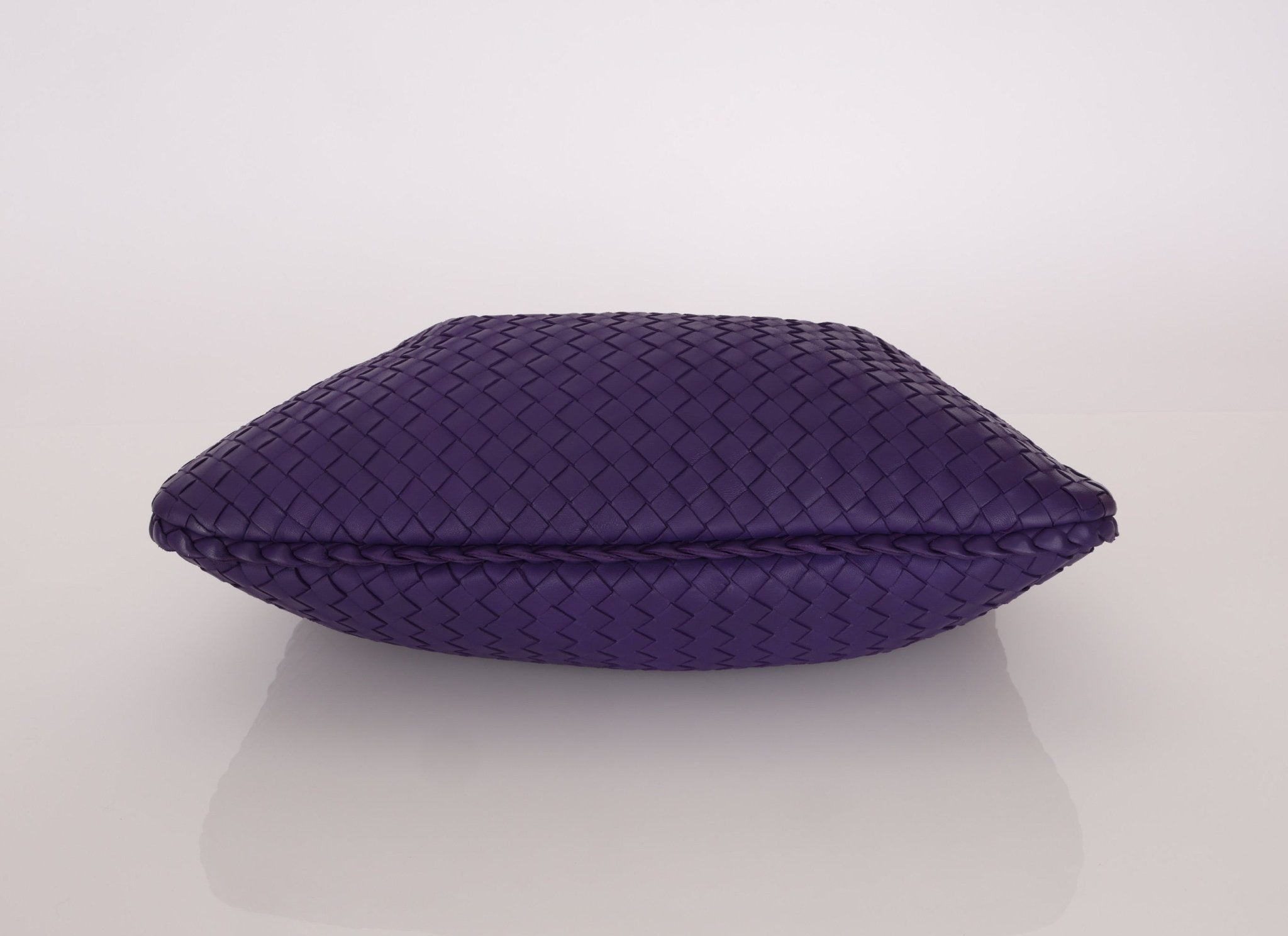 Bottega Veneta Ube Intrecciato Small Hobo - FashioNica