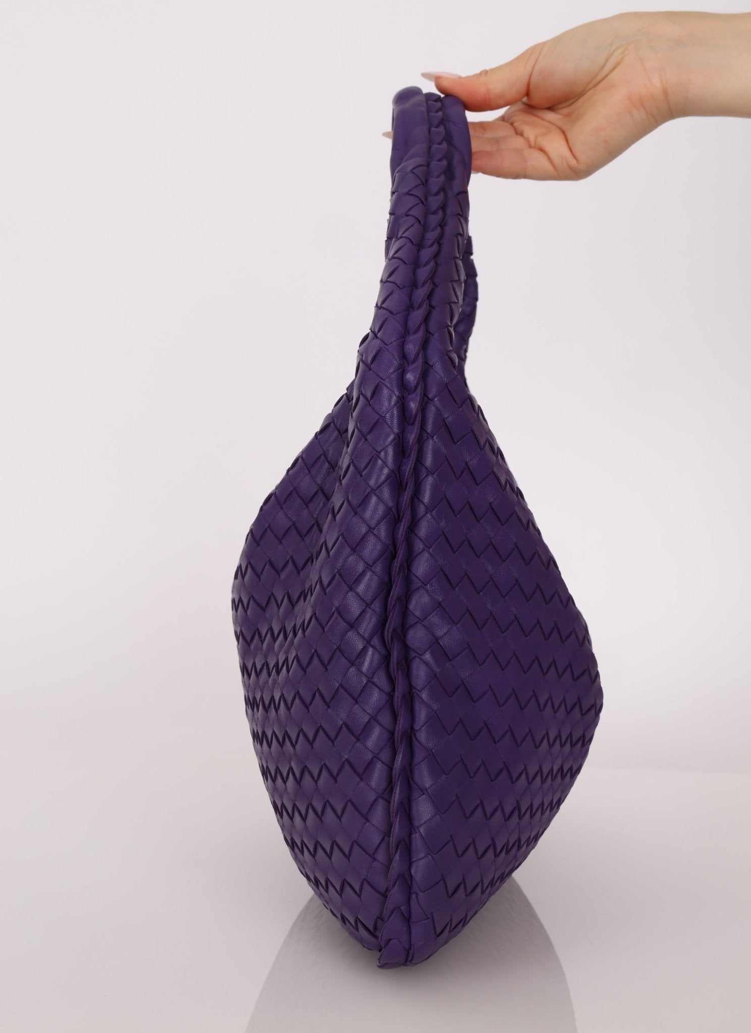 Bottega Veneta Ube Intrecciato Small Hobo - FashioNica