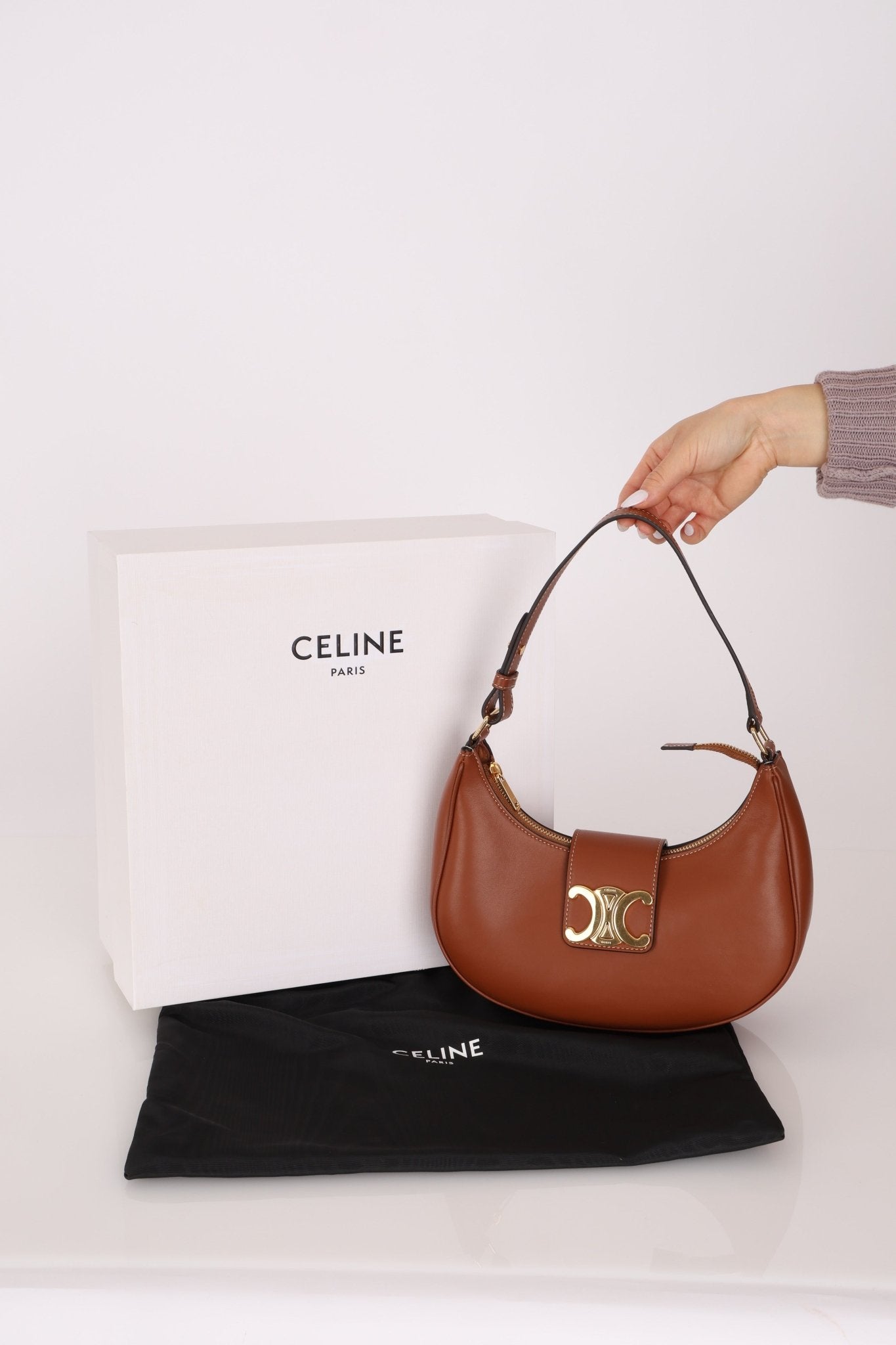 Celine Leather Triomphe Ava Shoulder Bag - FashioNica