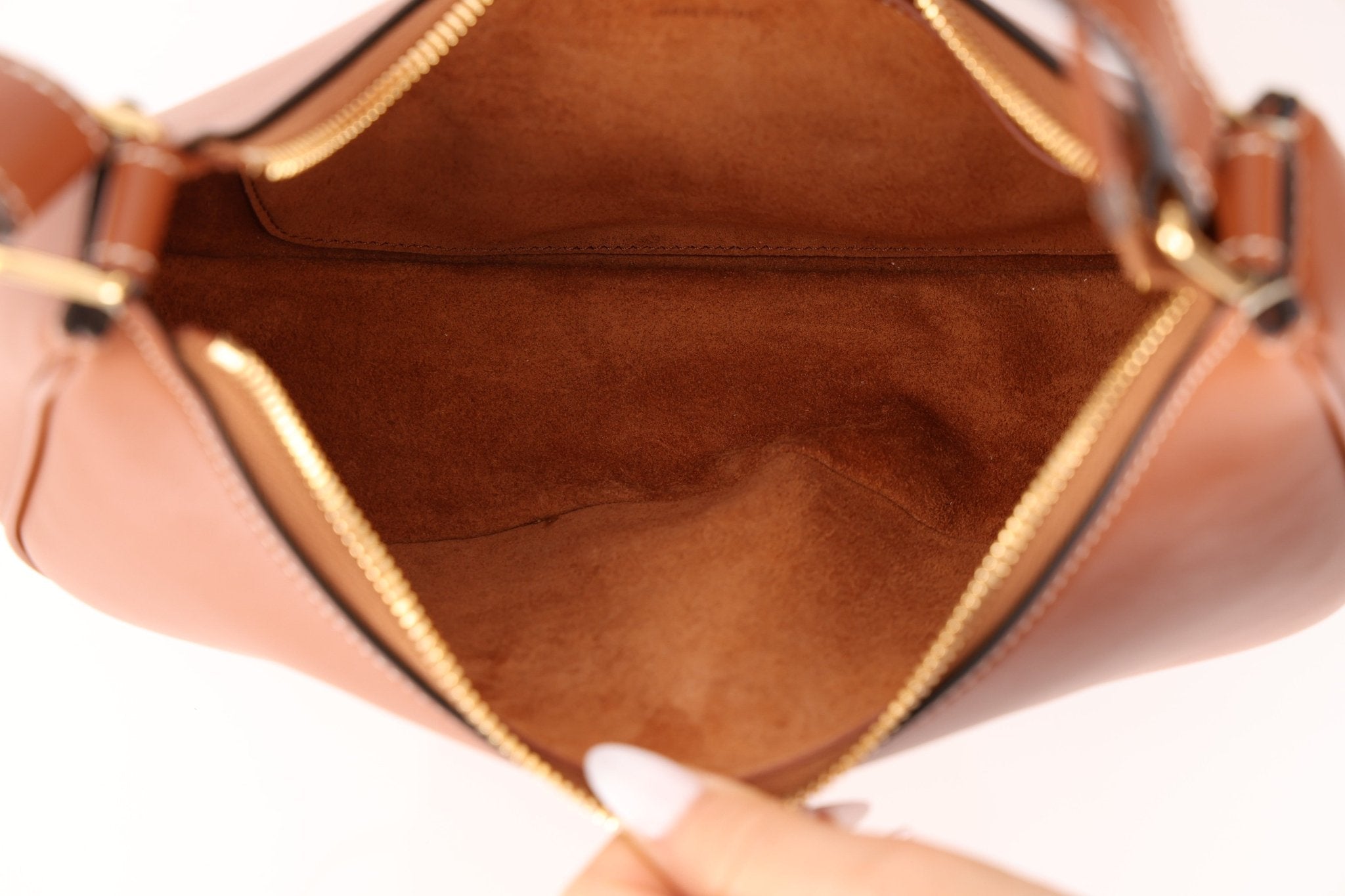 Celine Leather Triomphe Ava Shoulder Bag - FashioNica
