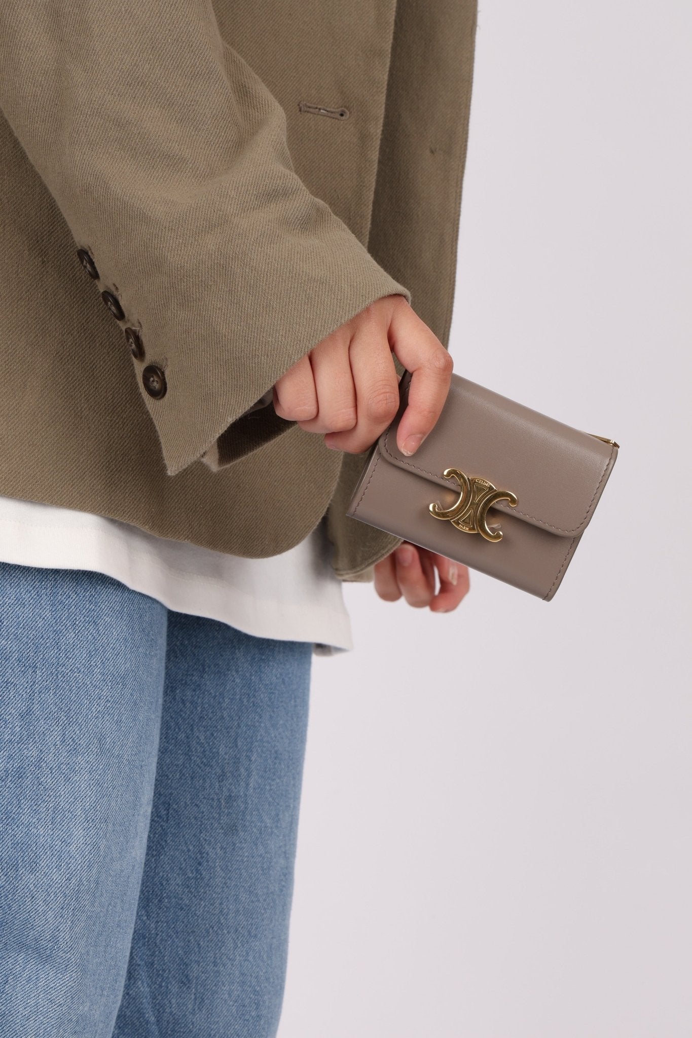 Celine Pebble Triomphe Compact Short Wallet W/ Coin Pouch - FashioNica