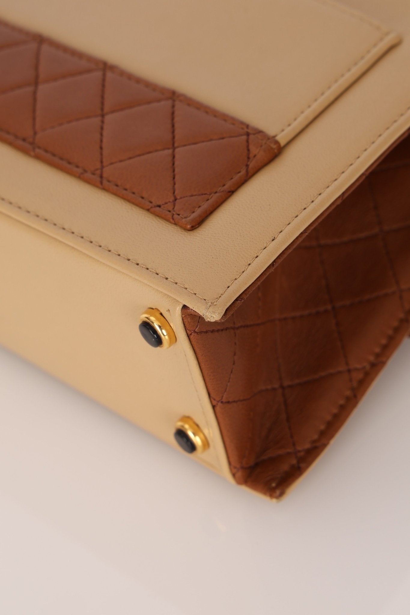 Chanel 1989 Lambskin Two - Tone Trapezoid Single Flap w/ Cardholder - FashioNica