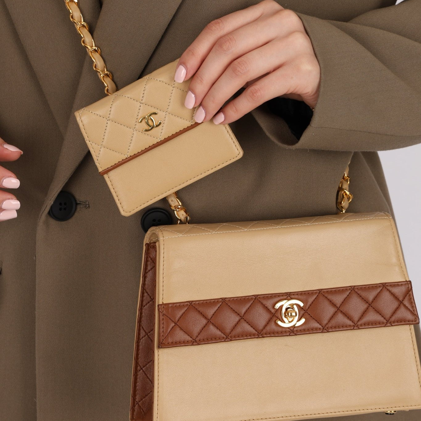 Chanel 1989 Lambskin Two - Tone Trapezoid Single Flap w/ Cardholder - FashioNica