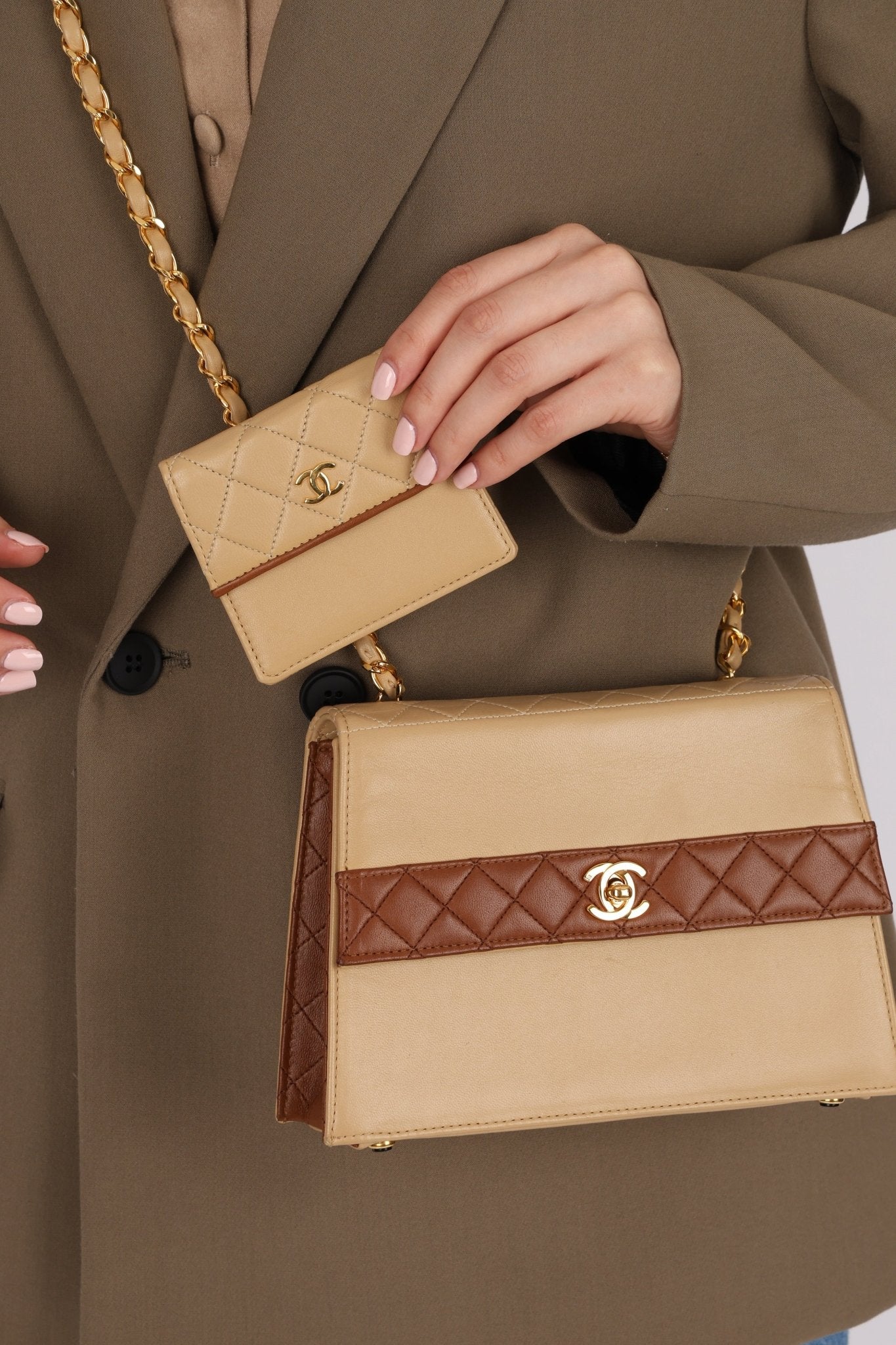 Chanel 1989 Lambskin Two - Tone Trapezoid Single Flap w/ Cardholder - FashioNica