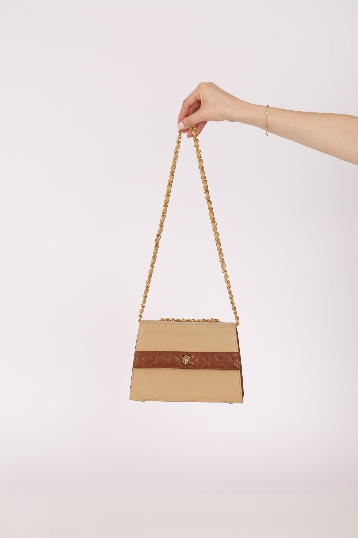 Chanel 1989 Lambskin Two - Tone Trapezoid Single Flap w/ Cardholder - FashioNica