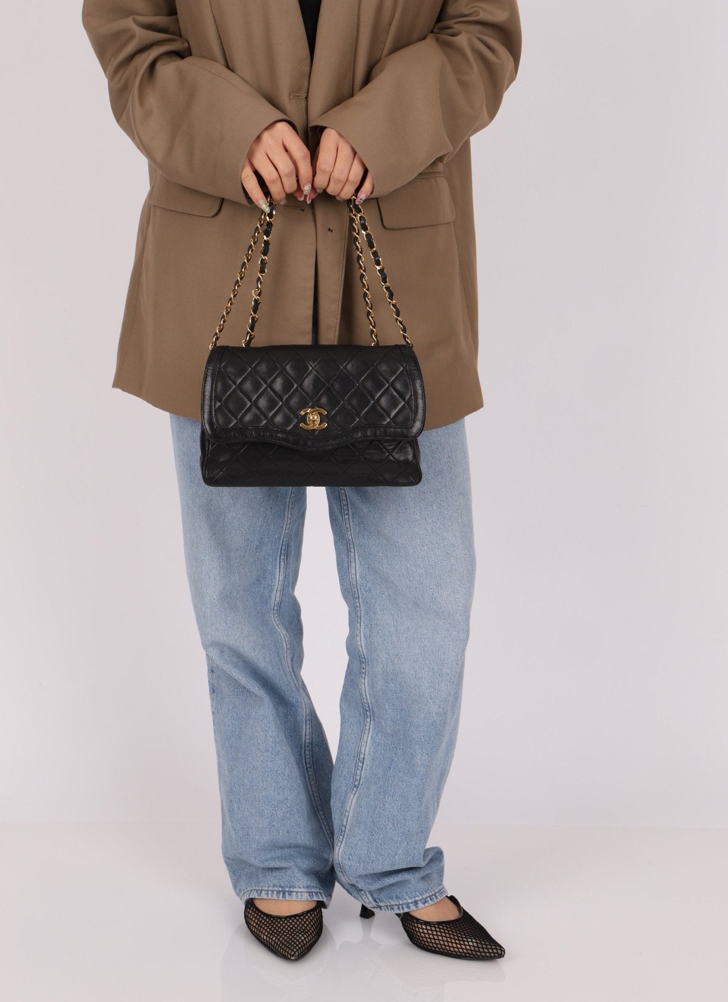 Chanel 1989 Vintage Lambskin Wave Single Flap with Chanel Wallet - FashioNica