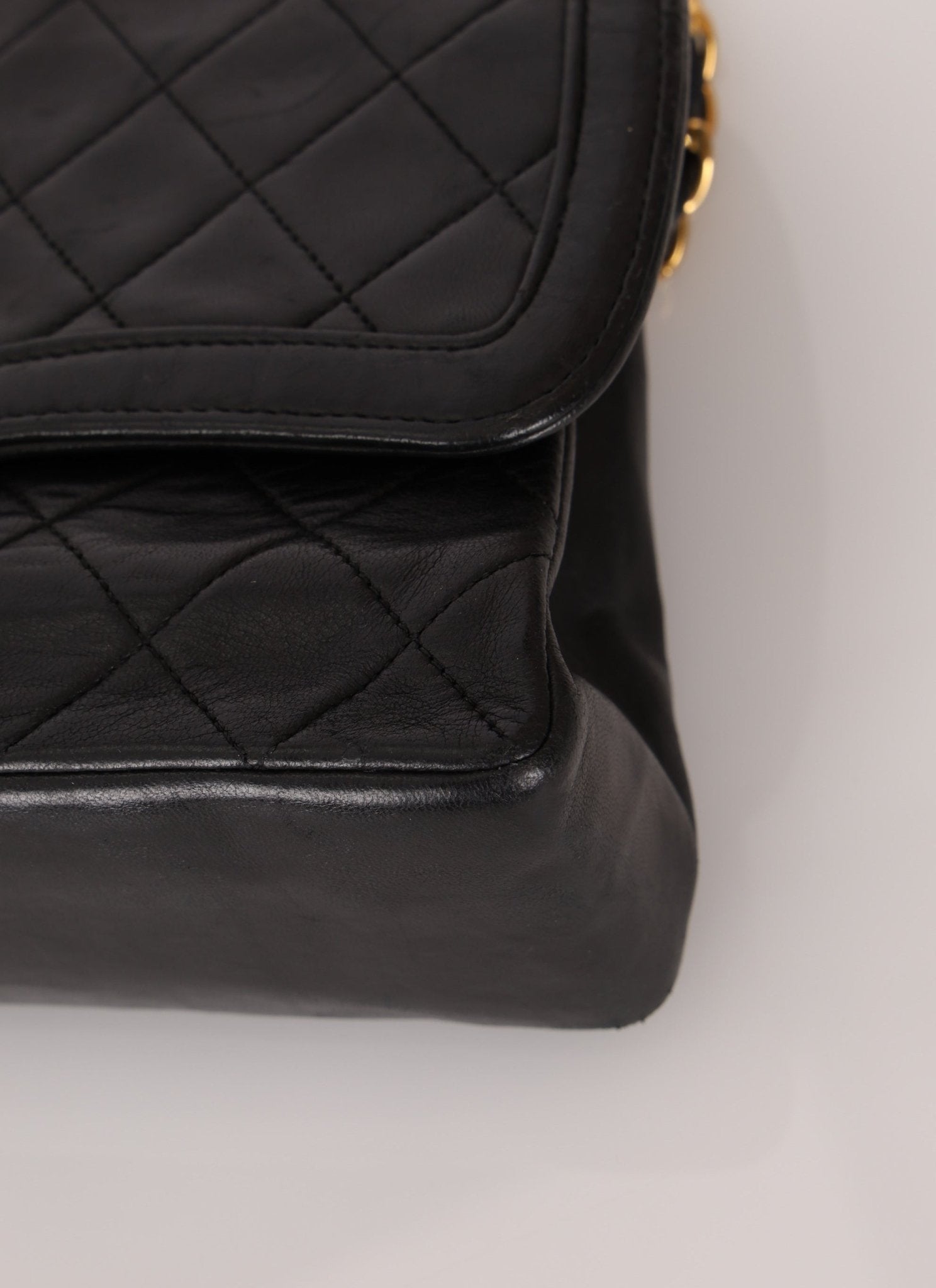 Chanel 1989 Vintage Lambskin Wave Single Flap with Chanel Wallet - FashioNica