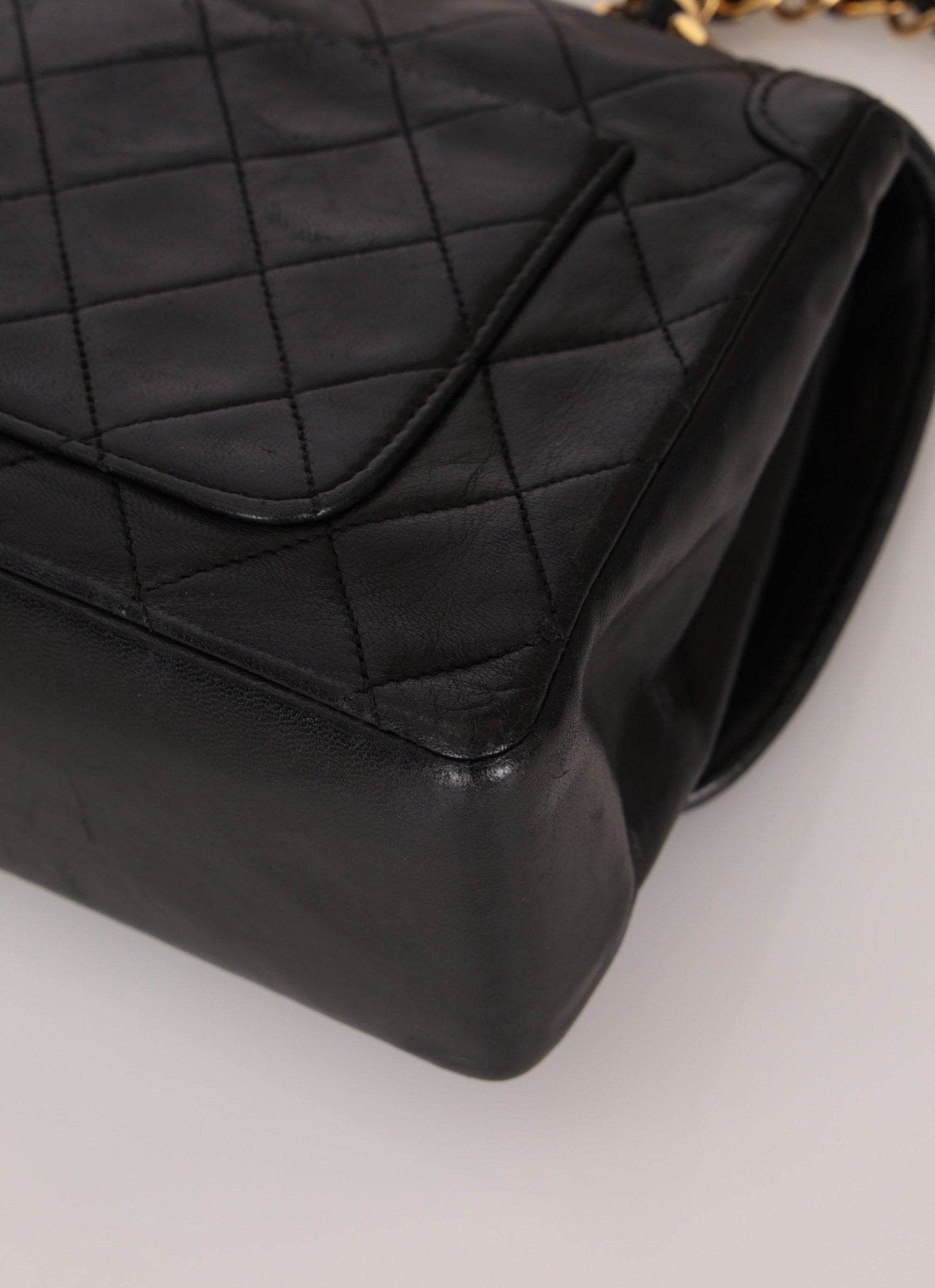 Chanel 1989 Vintage Lambskin Wave Single Flap with Chanel Wallet - FashioNica