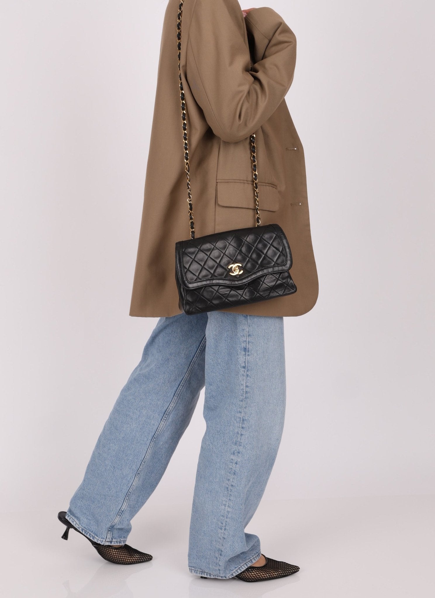 Chanel 1989 Vintage Lambskin Wave Single Flap with Chanel Wallet - FashioNica