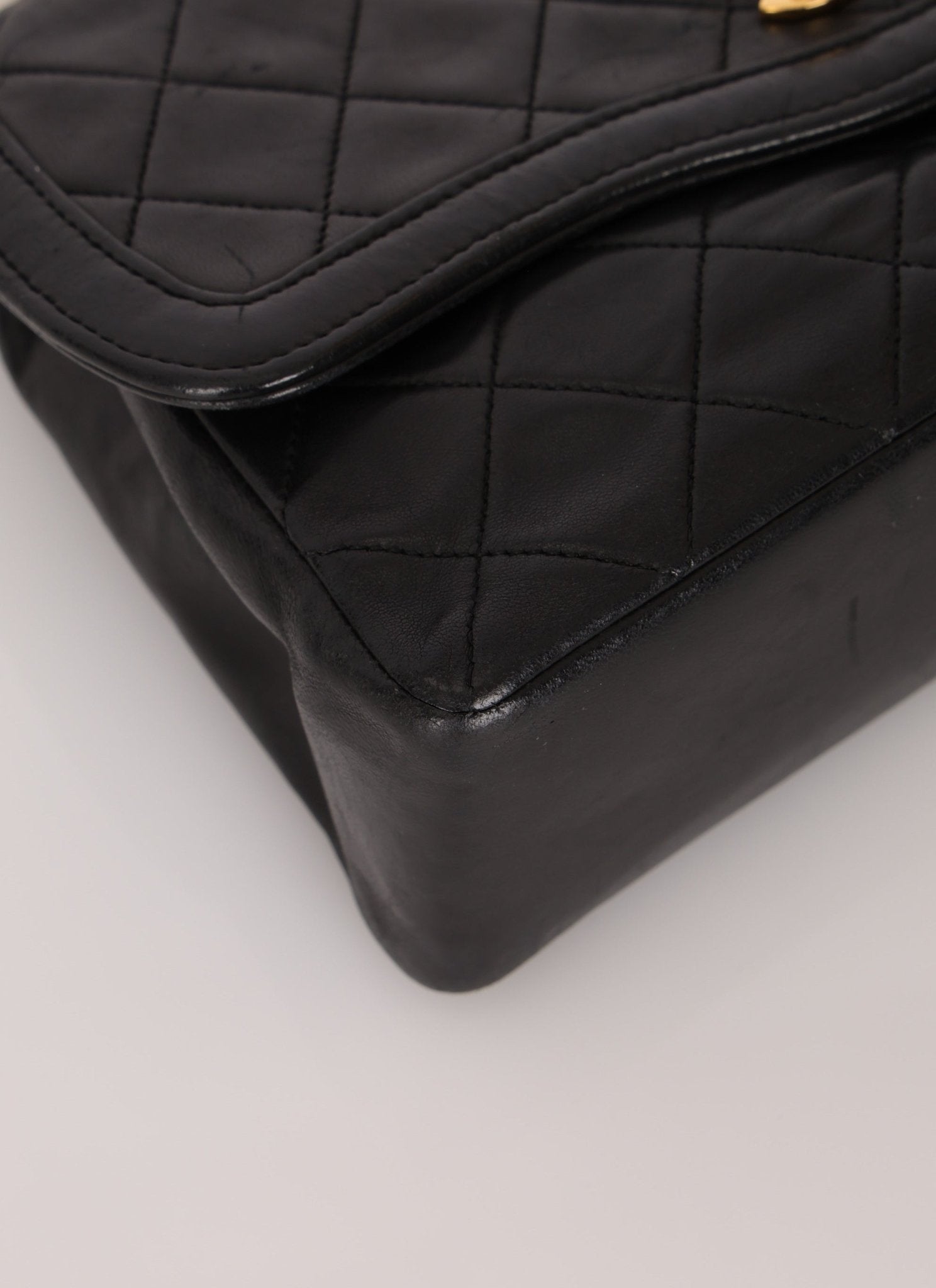 Chanel 1989 Vintage Lambskin Wave Single Flap with Chanel Wallet - FashioNica