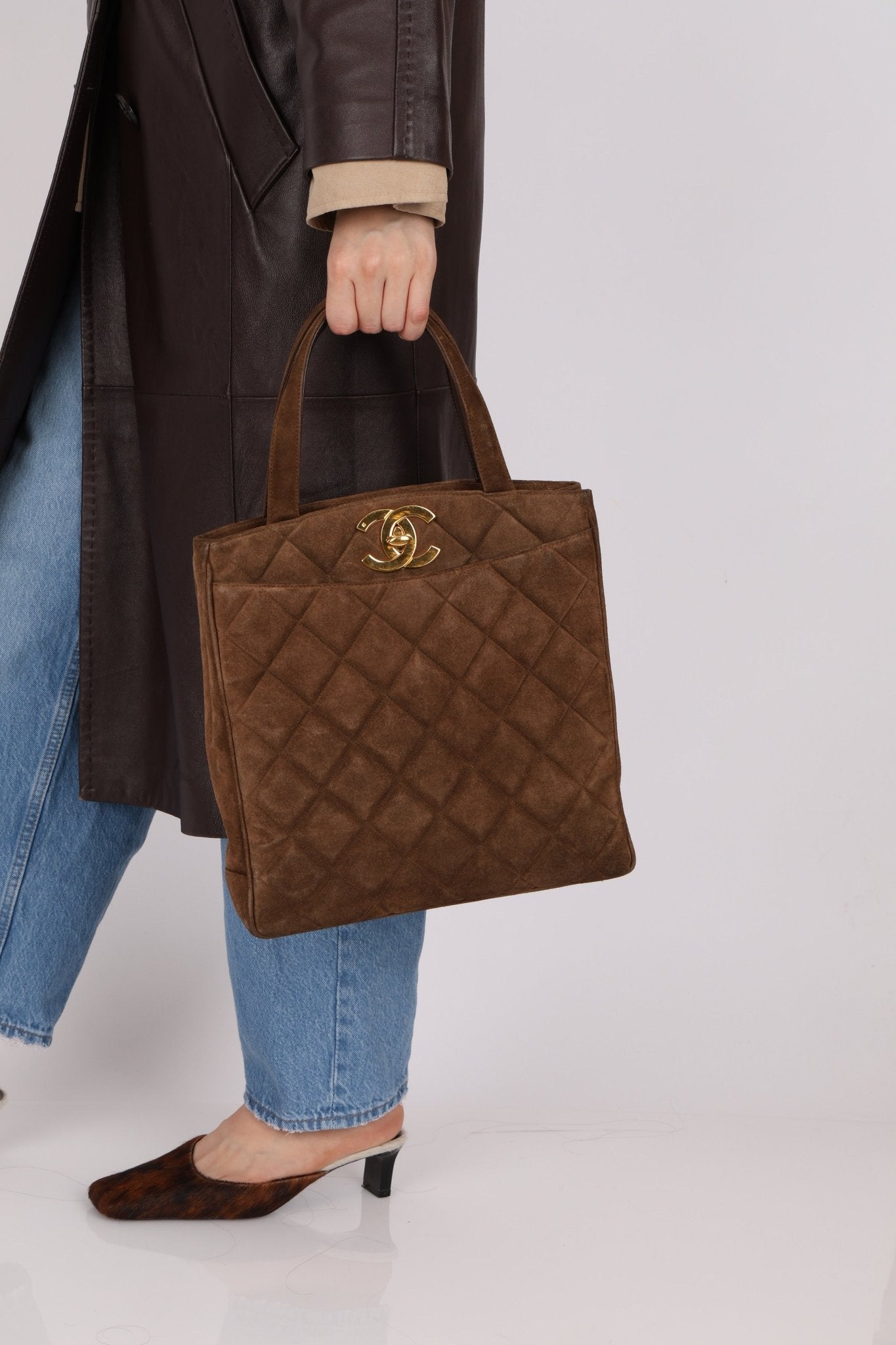 Chanel 1990s Suede Vertical Turnlock Tote 24K GP - FashioNica