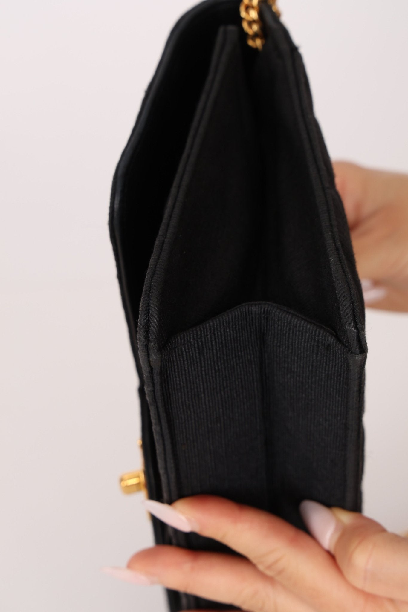 Chanel 1991 Grosgrain Chain Turnlock Single Flap 24k GP - FashioNica