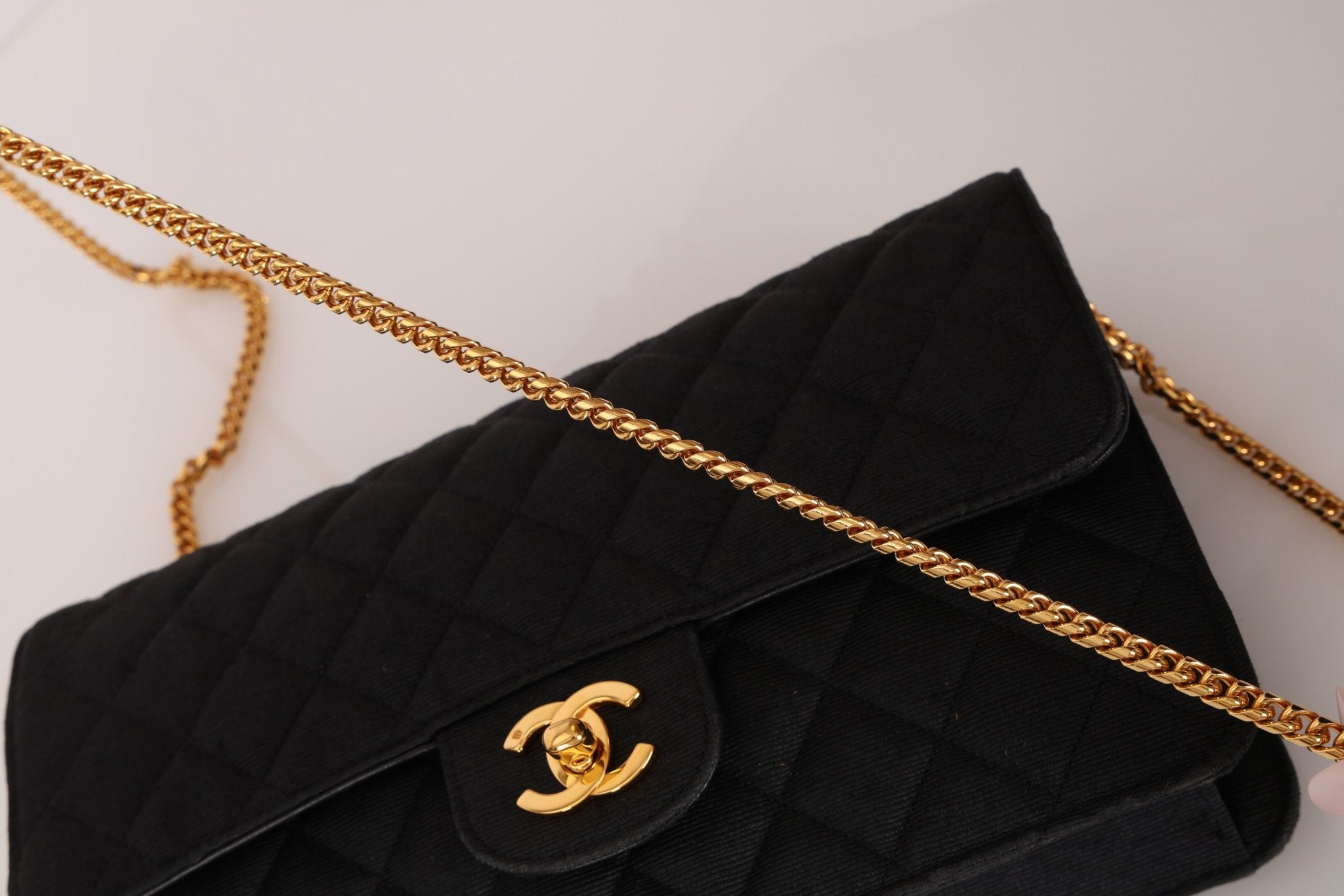 Chanel 1991 Grosgrain Chain Turnlock Single Flap 24k GP - FashioNica