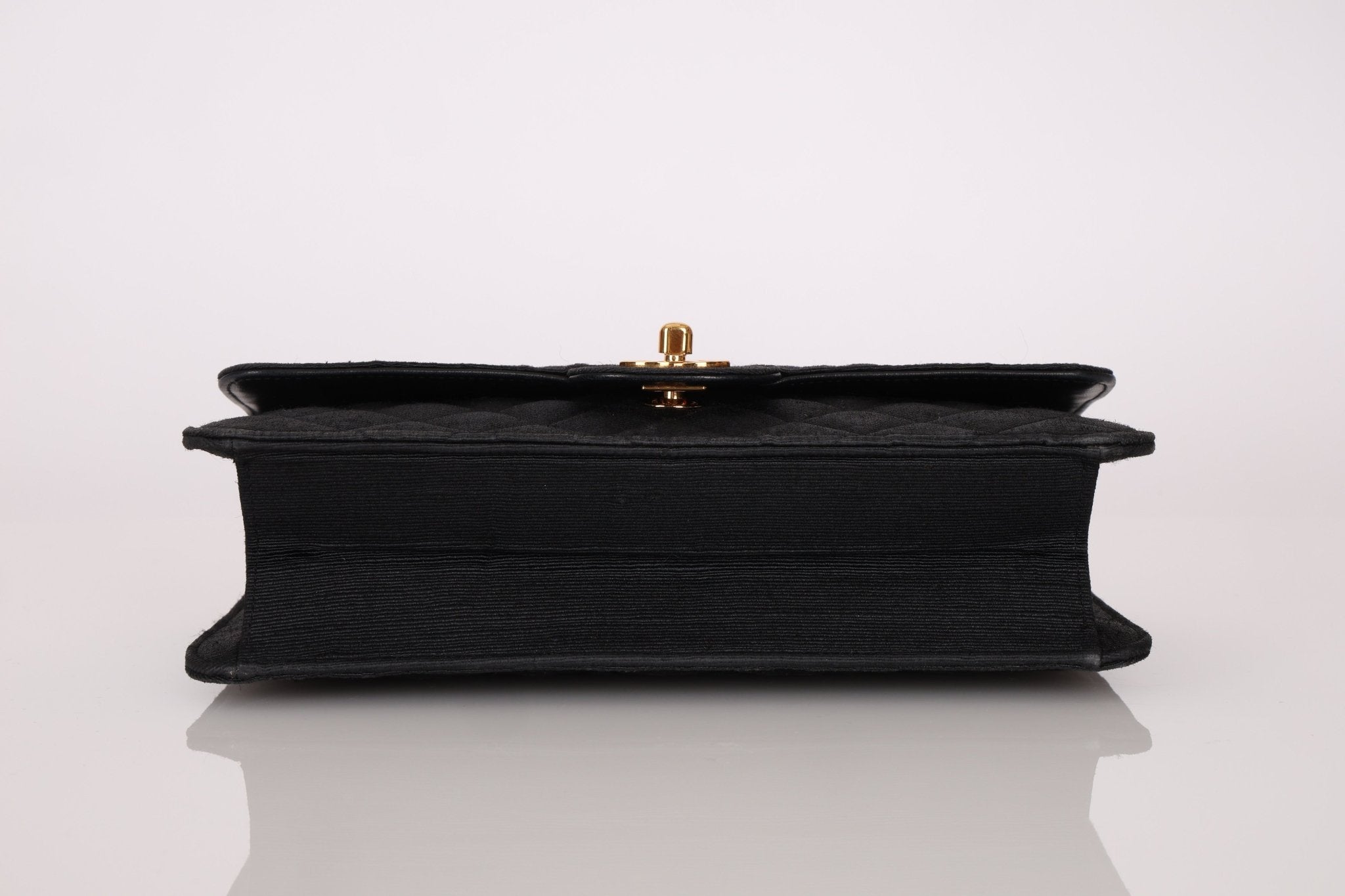 Chanel 1991 Grosgrain Chain Turnlock Single Flap 24k GP - FashioNica