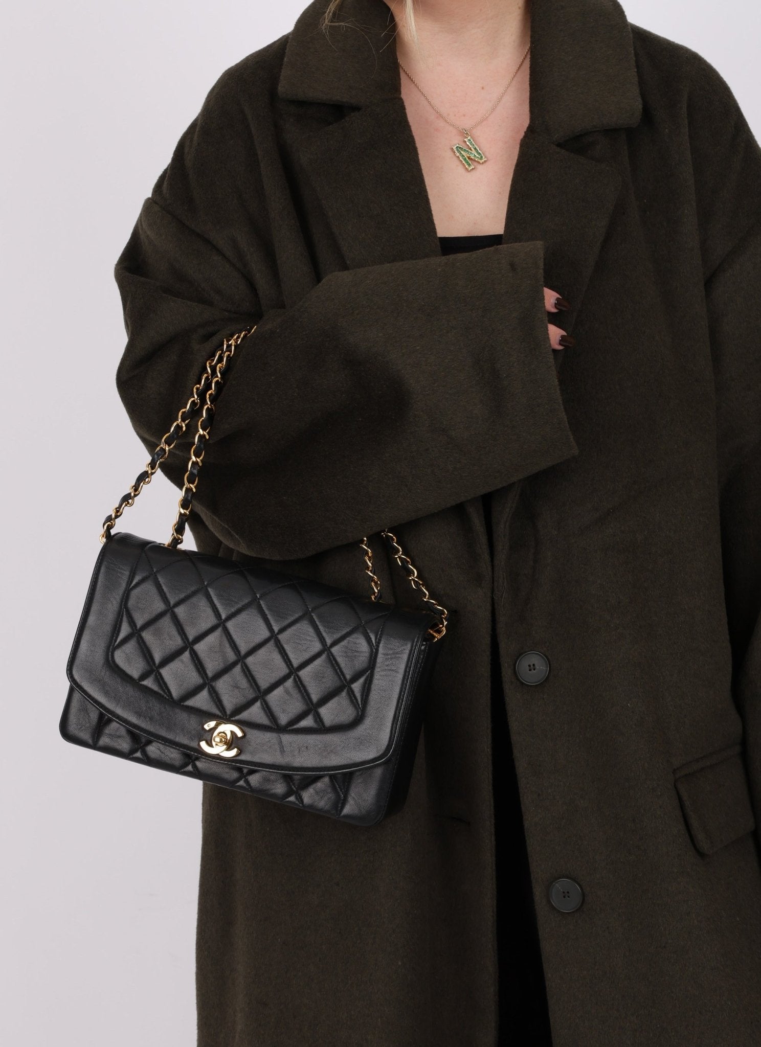 Chanel 1991 Lambskin Medium Diana - FashioNica