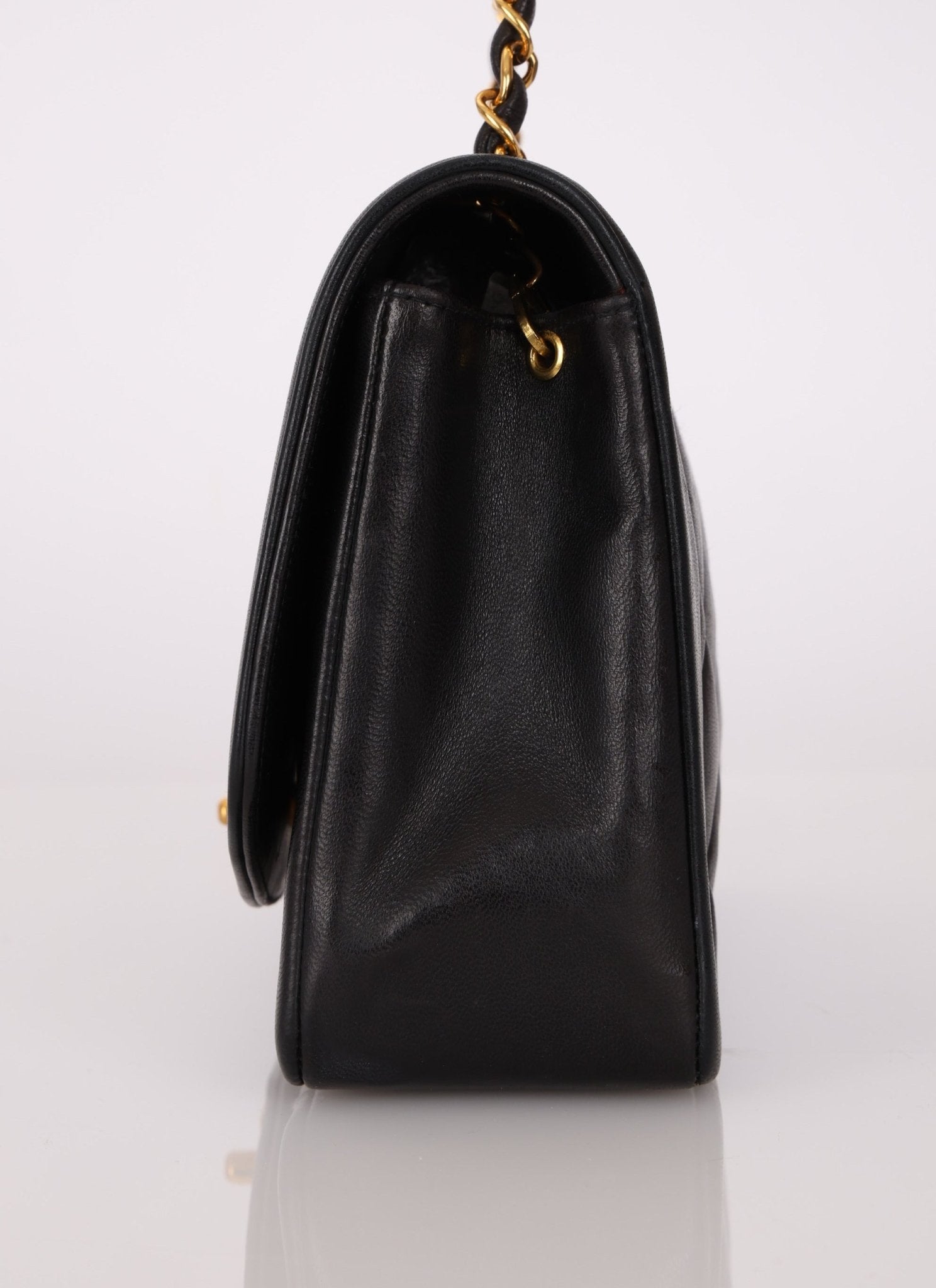 Chanel 1991 Lambskin Medium Diana - FashioNica