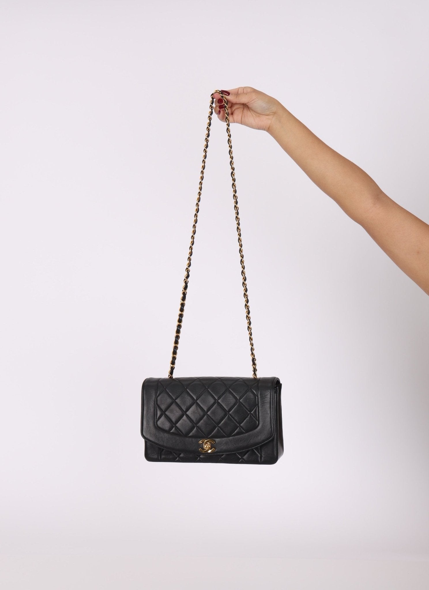 Chanel 1991 Lambskin Medium Diana - FashioNica