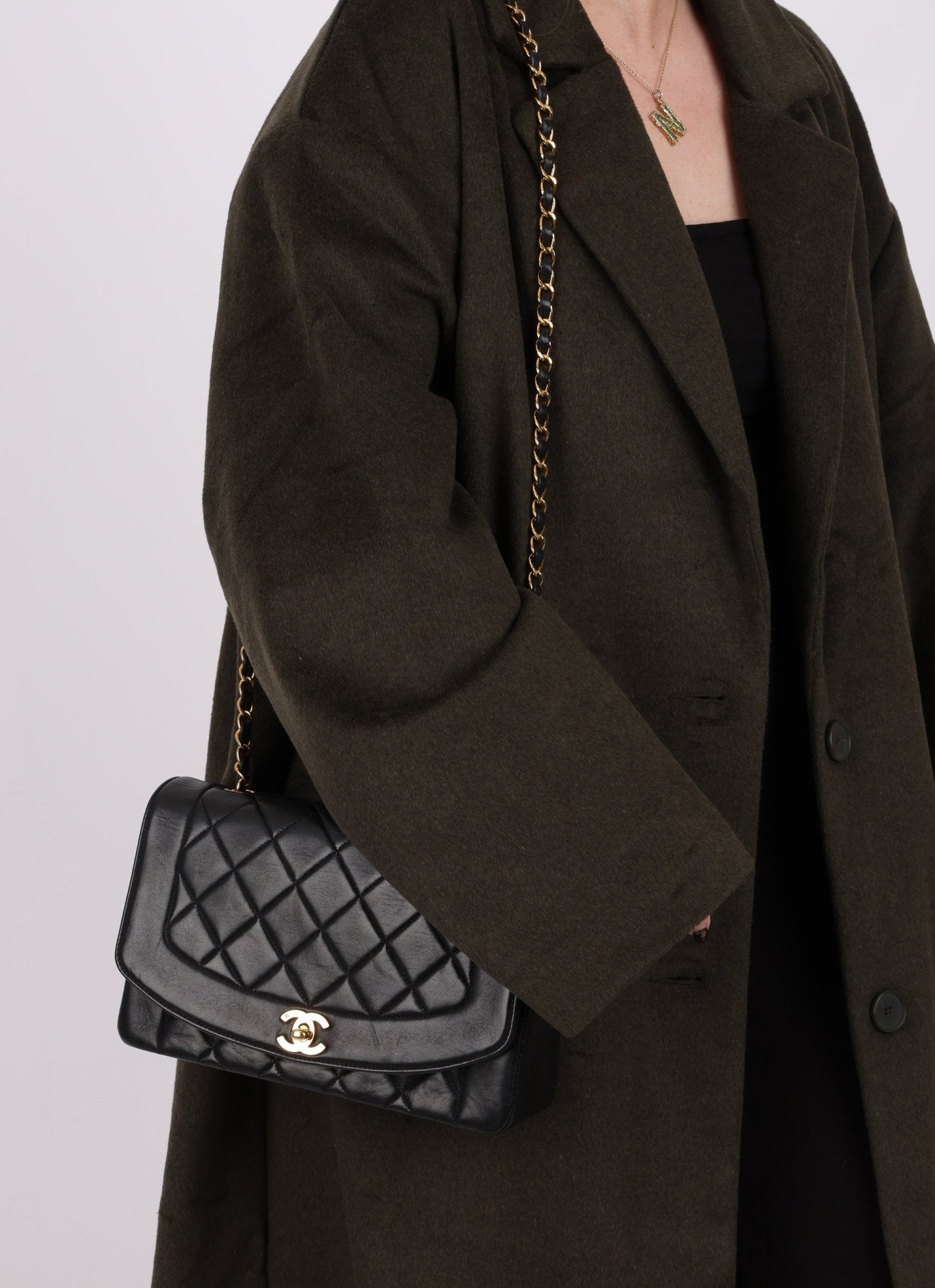 Chanel 1991 Lambskin Medium Diana - FashioNica