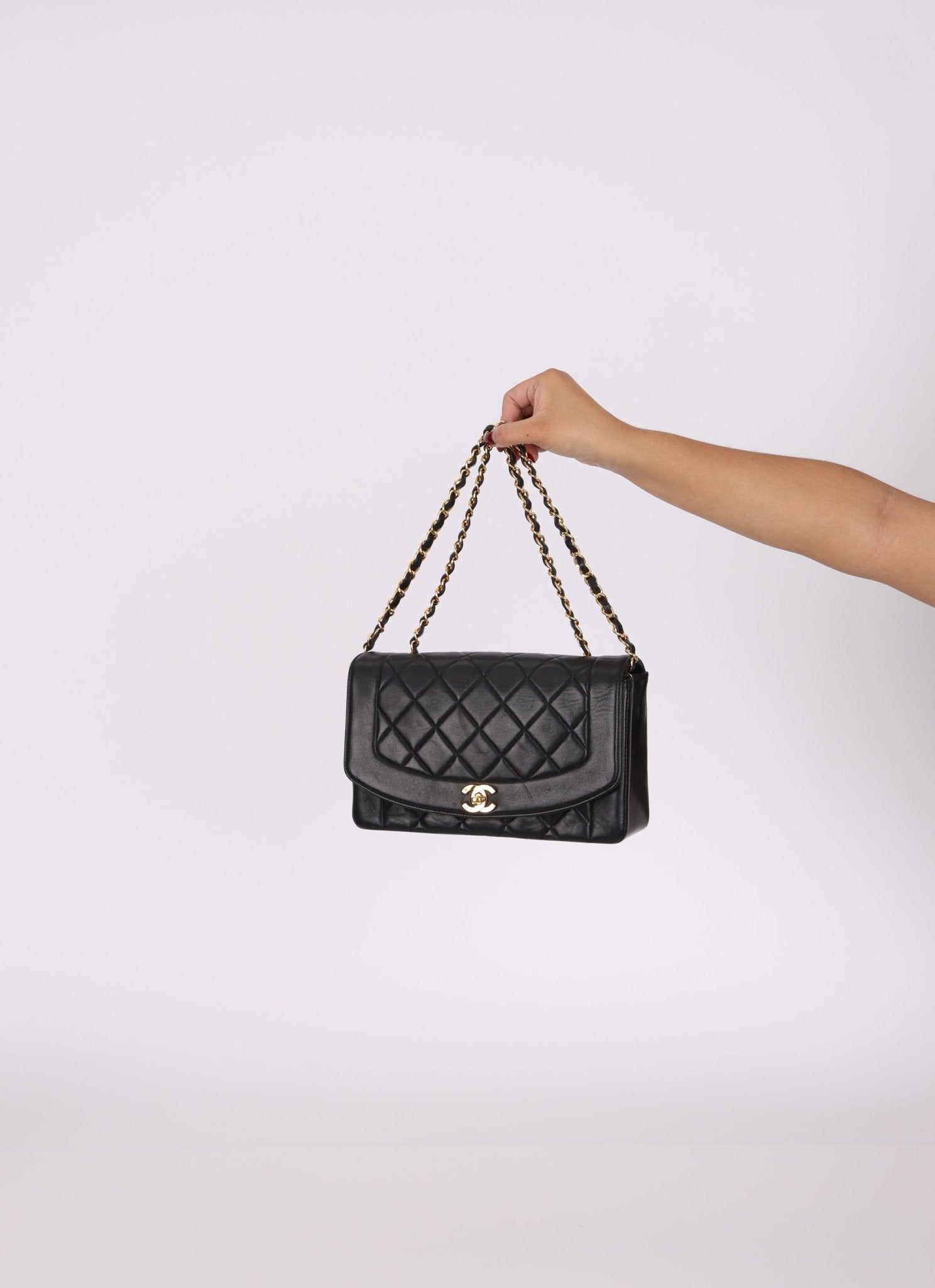 Chanel 1991 Lambskin Medium Diana - FashioNica