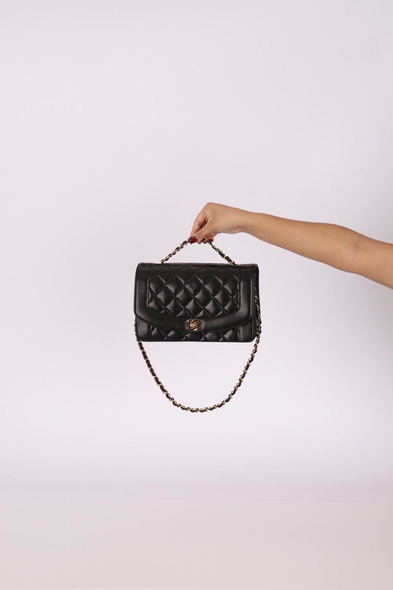 Chanel 1991 Lambskin Medium Diana - FashioNica
