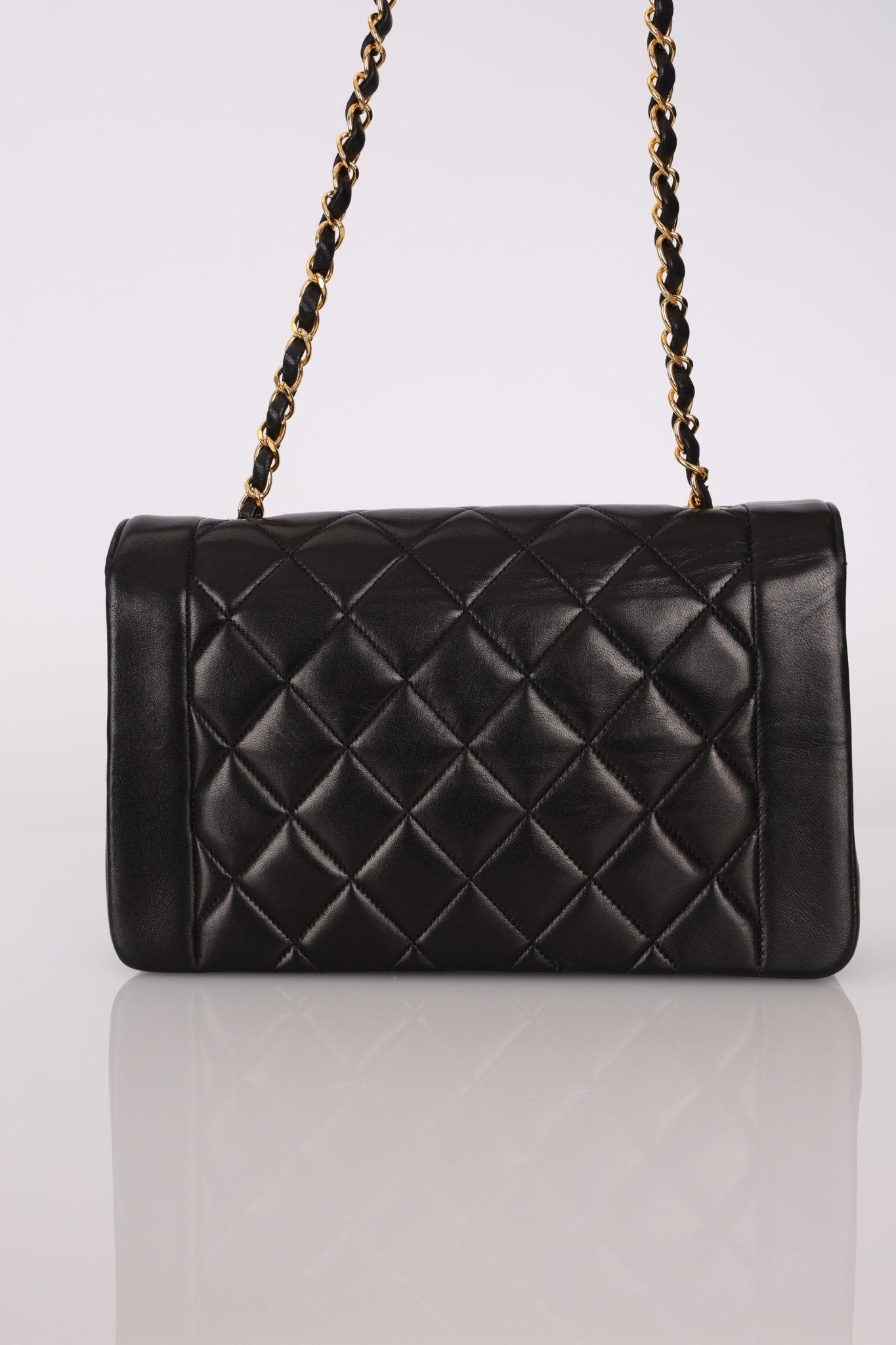 Chanel 1991 Lambskin Medium Diana - FashioNica