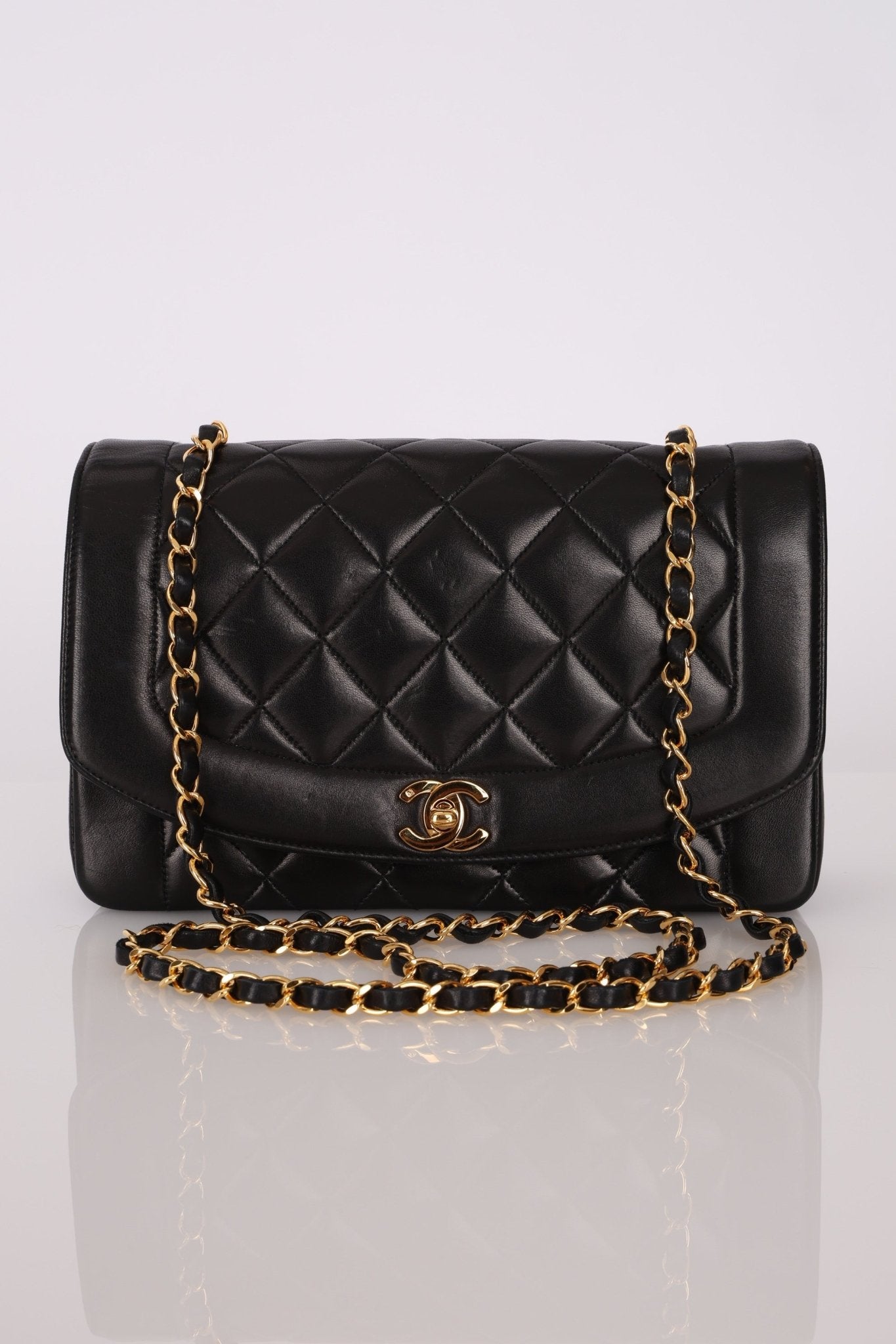 Chanel 1991 Lambskin Medium Diana - FashioNica