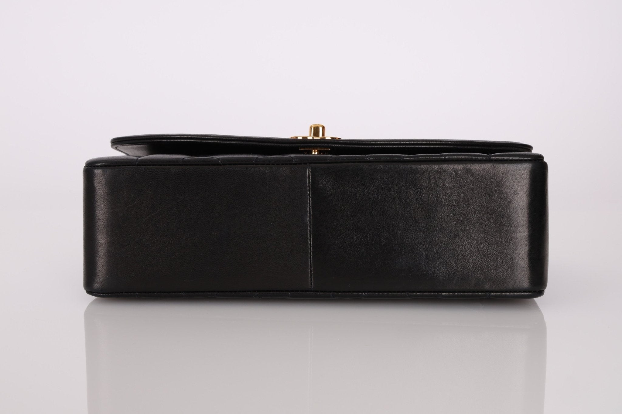 Chanel 1991 Lambskin Medium Diana - FashioNica