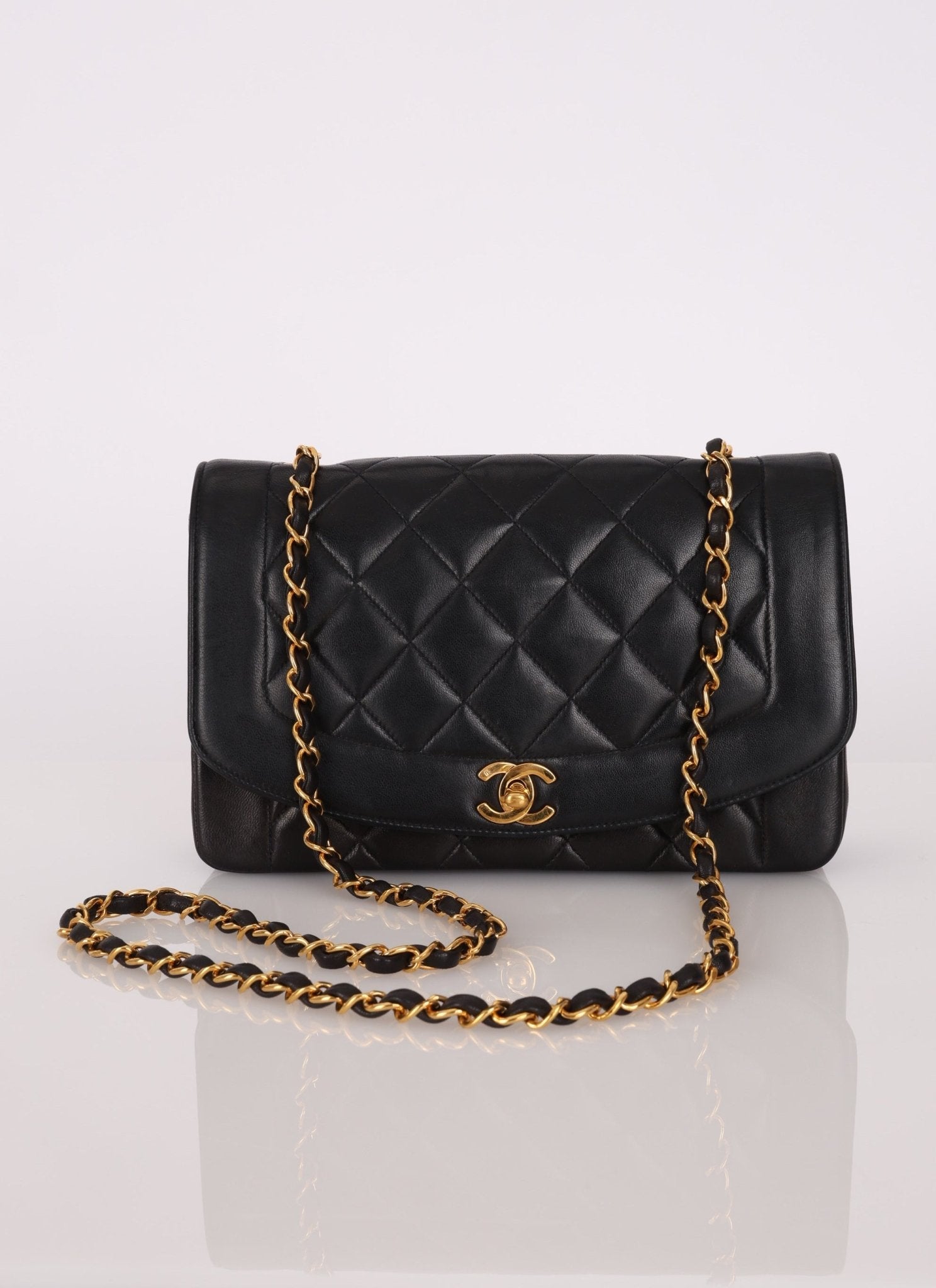 Chanel 1991 Lambskin Medium Diana - FashioNica