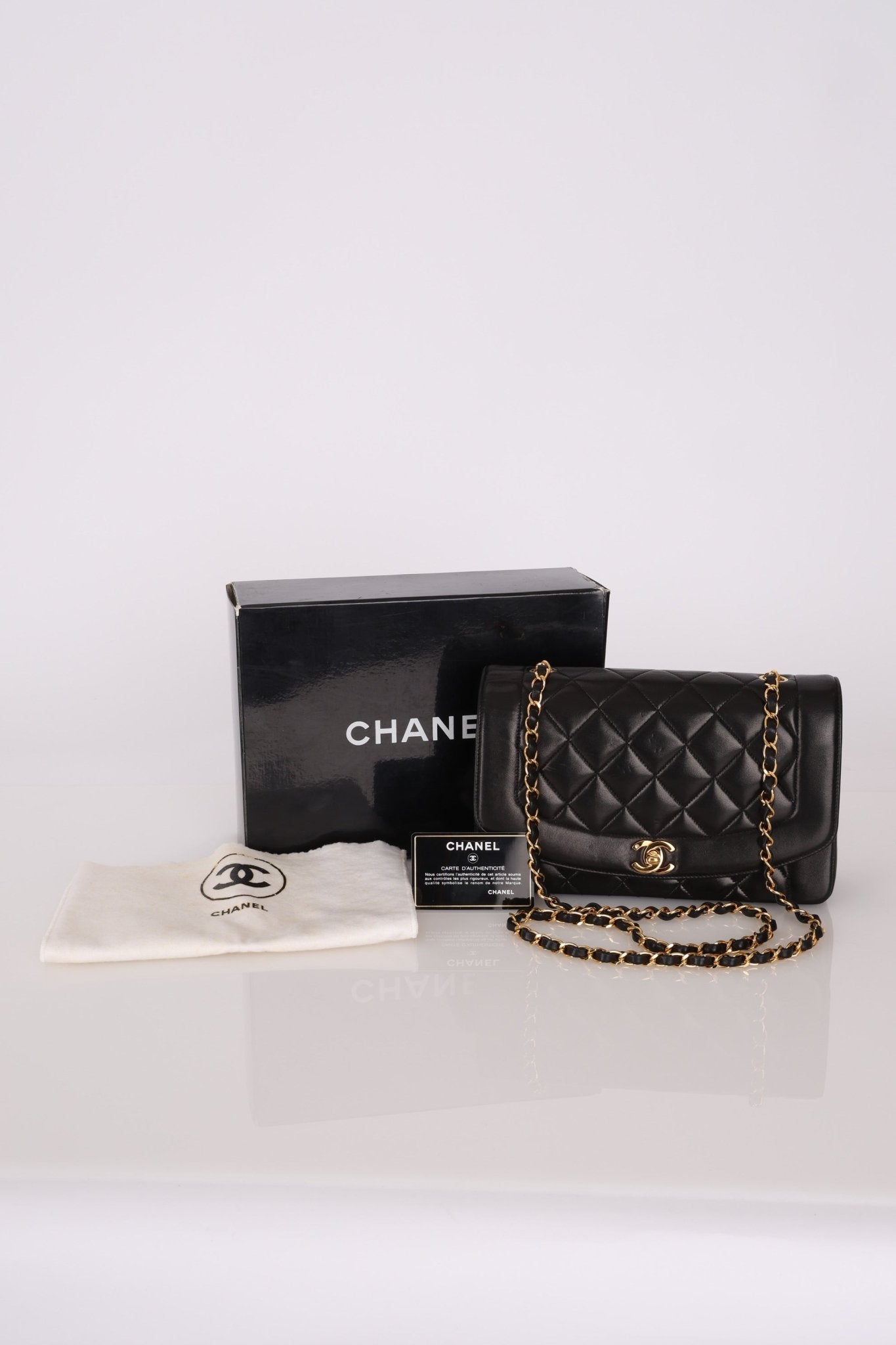 Chanel 1991 Lambskin Medium Diana - FashioNica