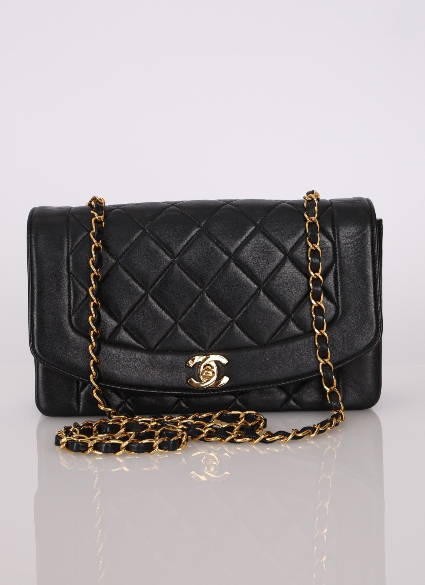Chanel 1991 Lambskin Medium Diana - FashioNica