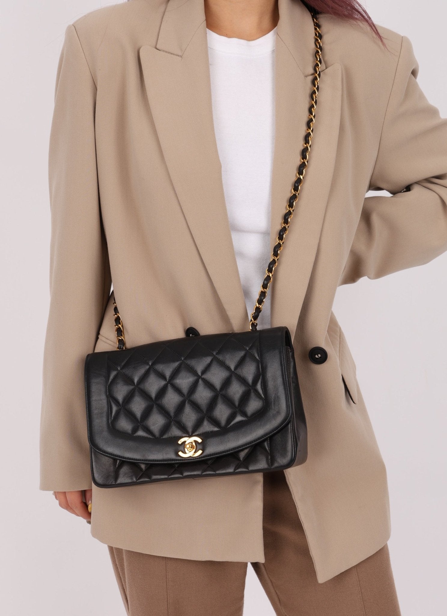 Chanel 1991 Lambskin Medium Diana - FashioNica